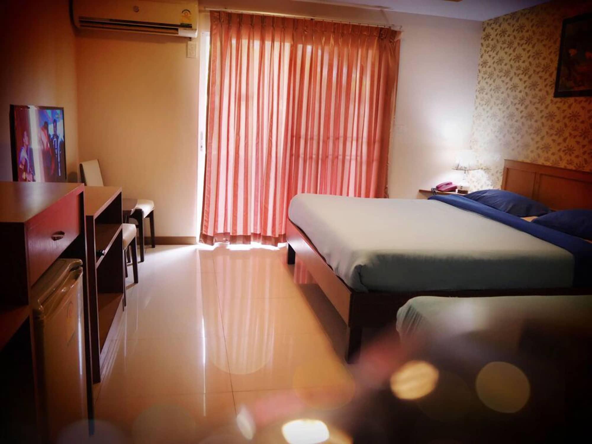 Hotel Convenient Resort, Suvarnabhumi Airport 3*