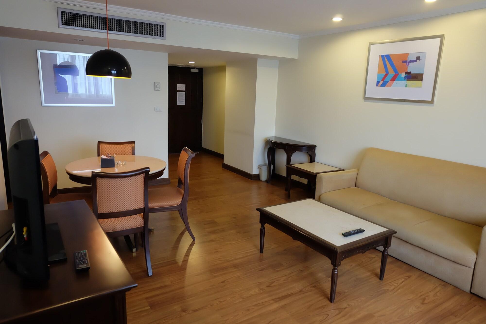 Omni Tower Sukhumvit Nana By Compass Hospitality Apartment Bangkok