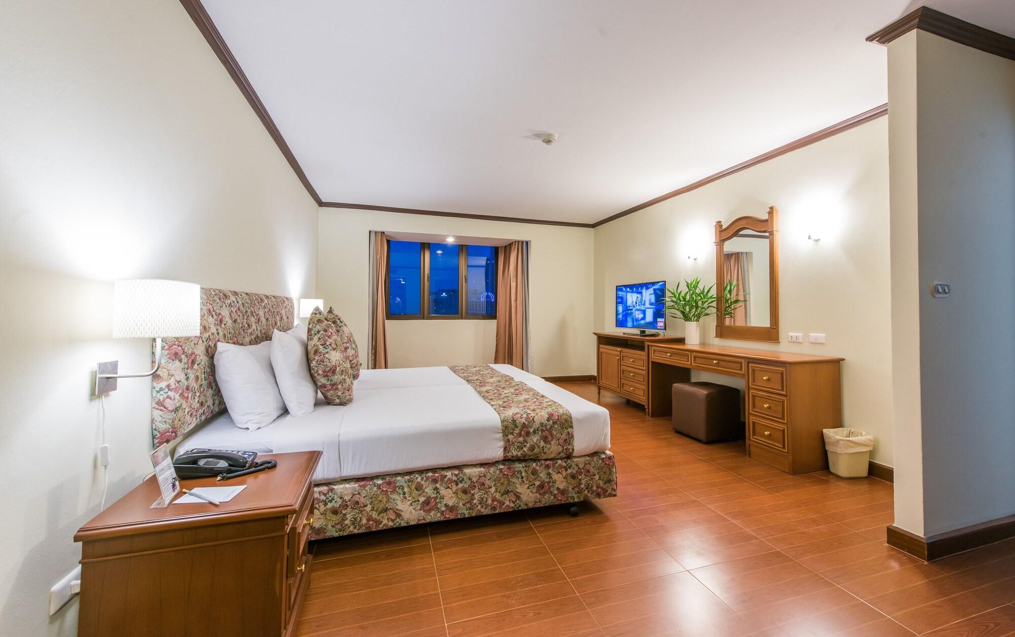 Omni Tower Sukhumvit Nana By Compass Hospitality *