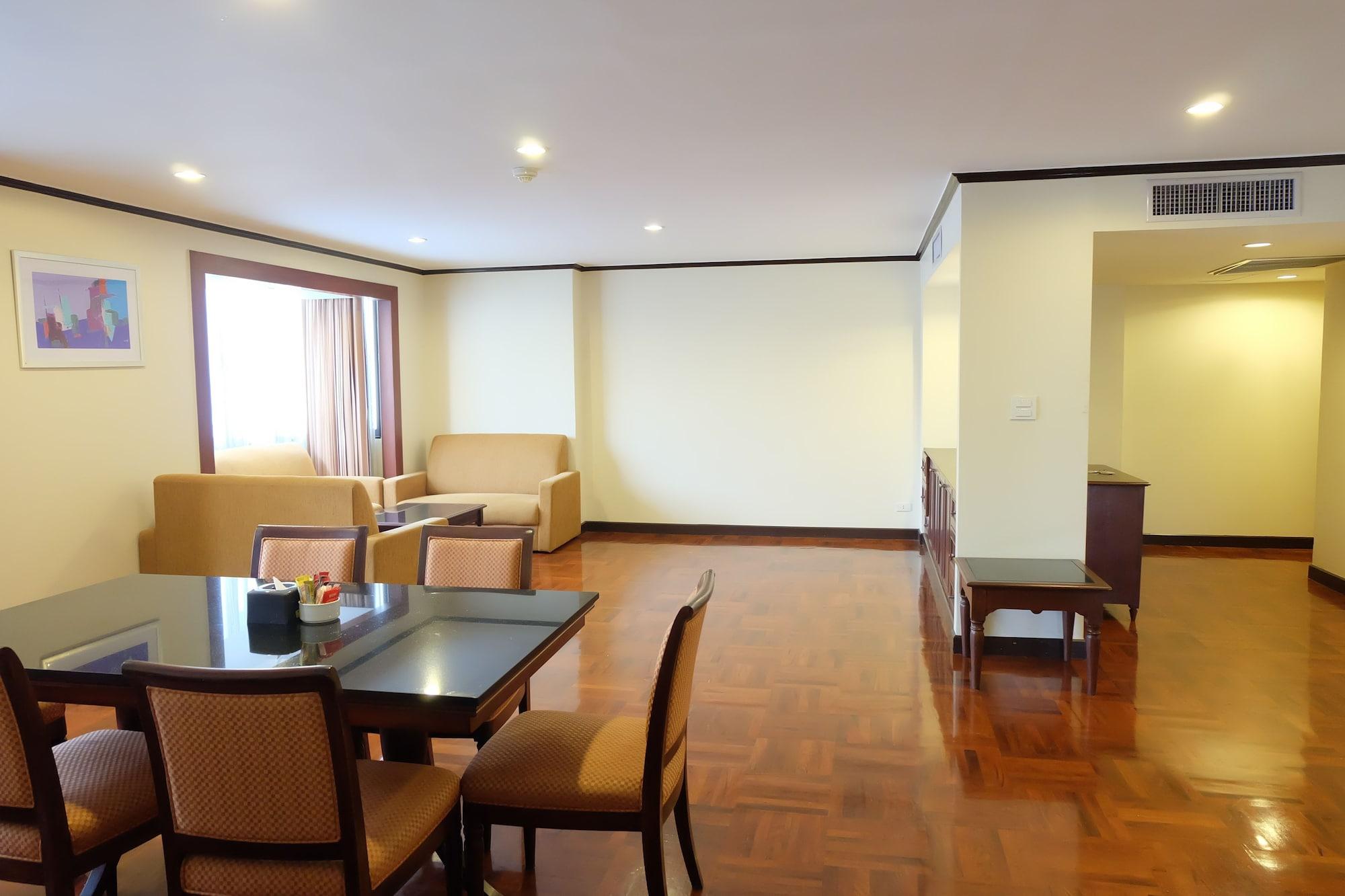 Omni Tower Sukhumvit Nana By Compass Hospitality *