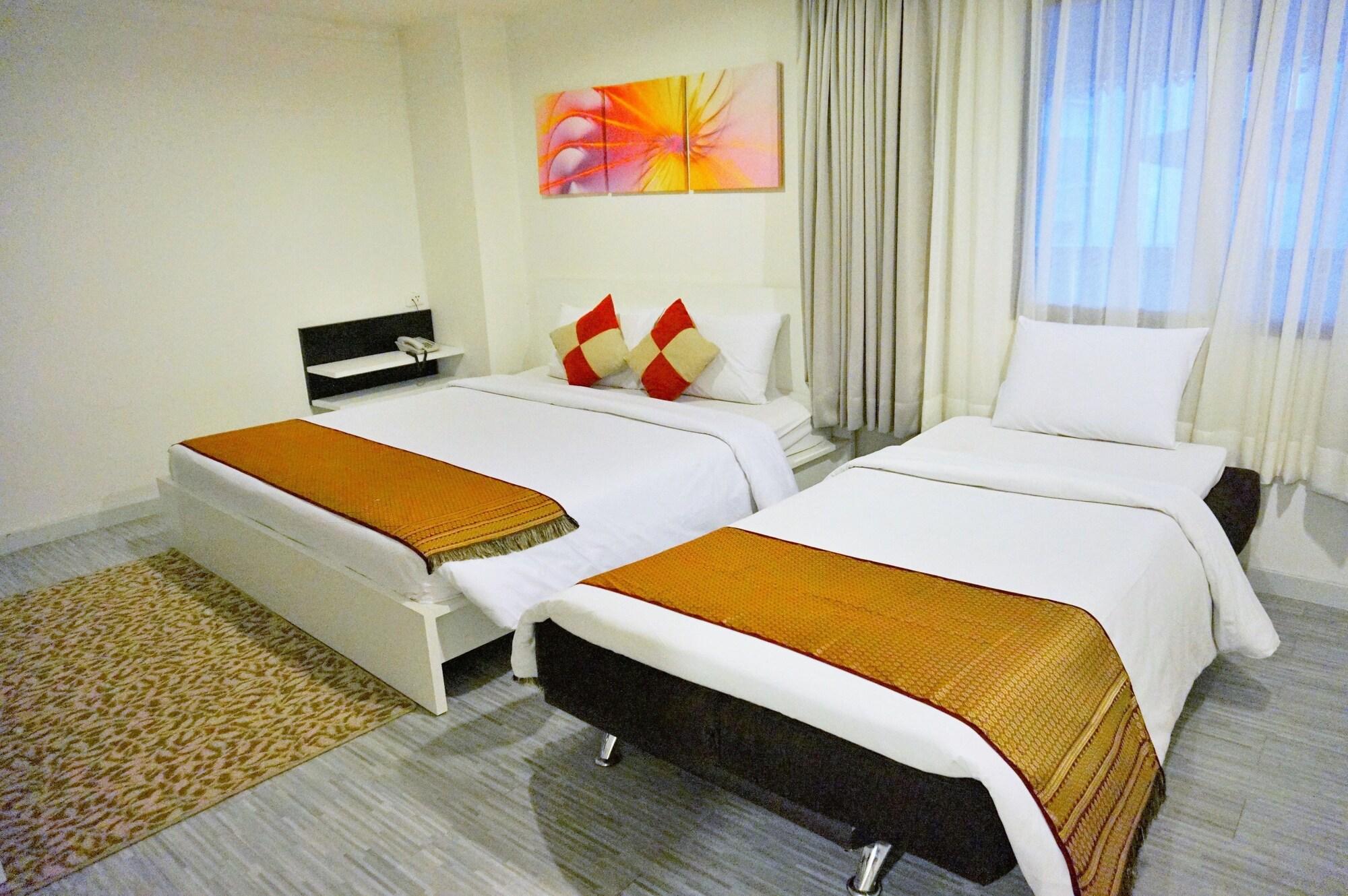 Hotel Pratunam 3*
