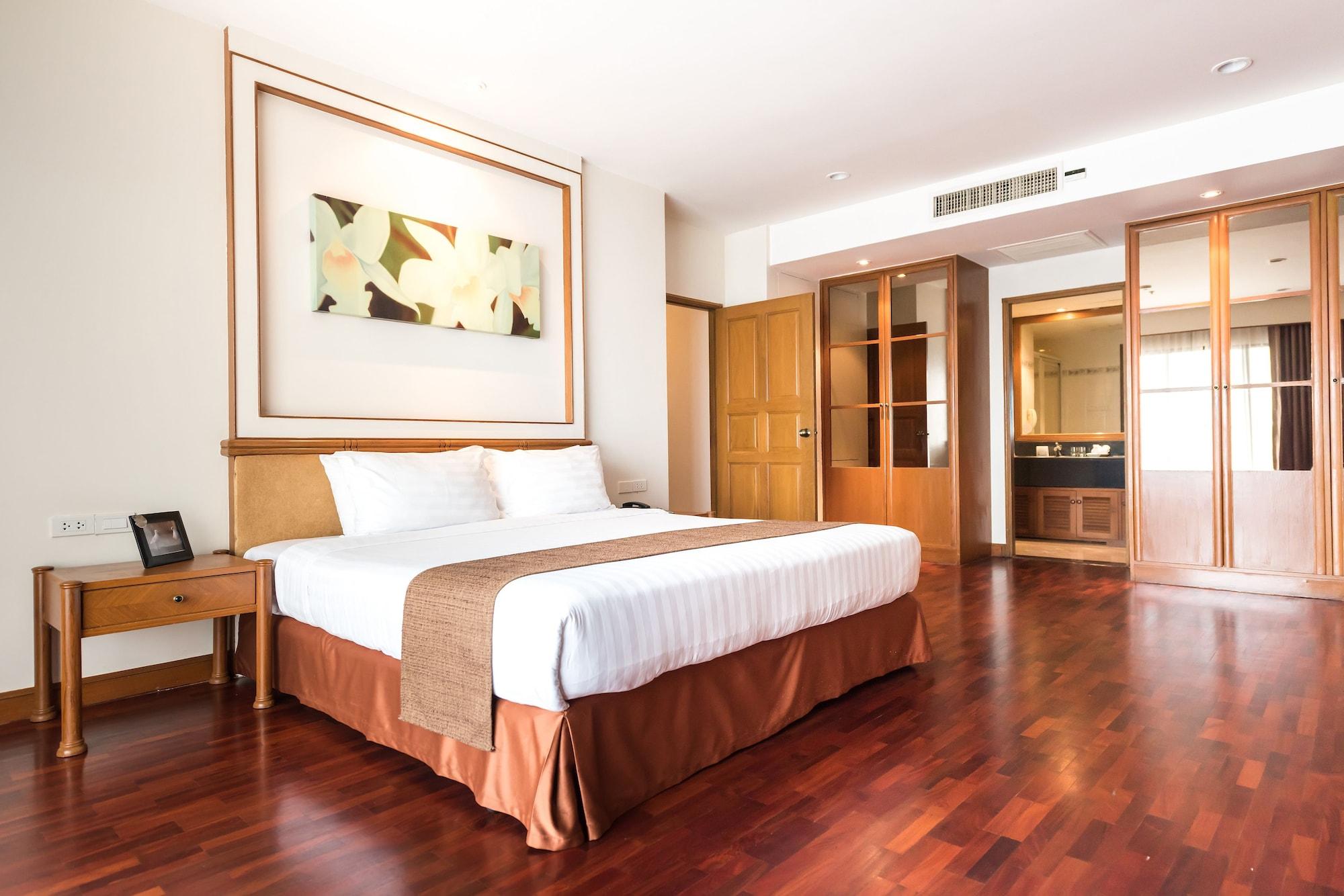 Apartment Somerset Park Suanplu Bangkok