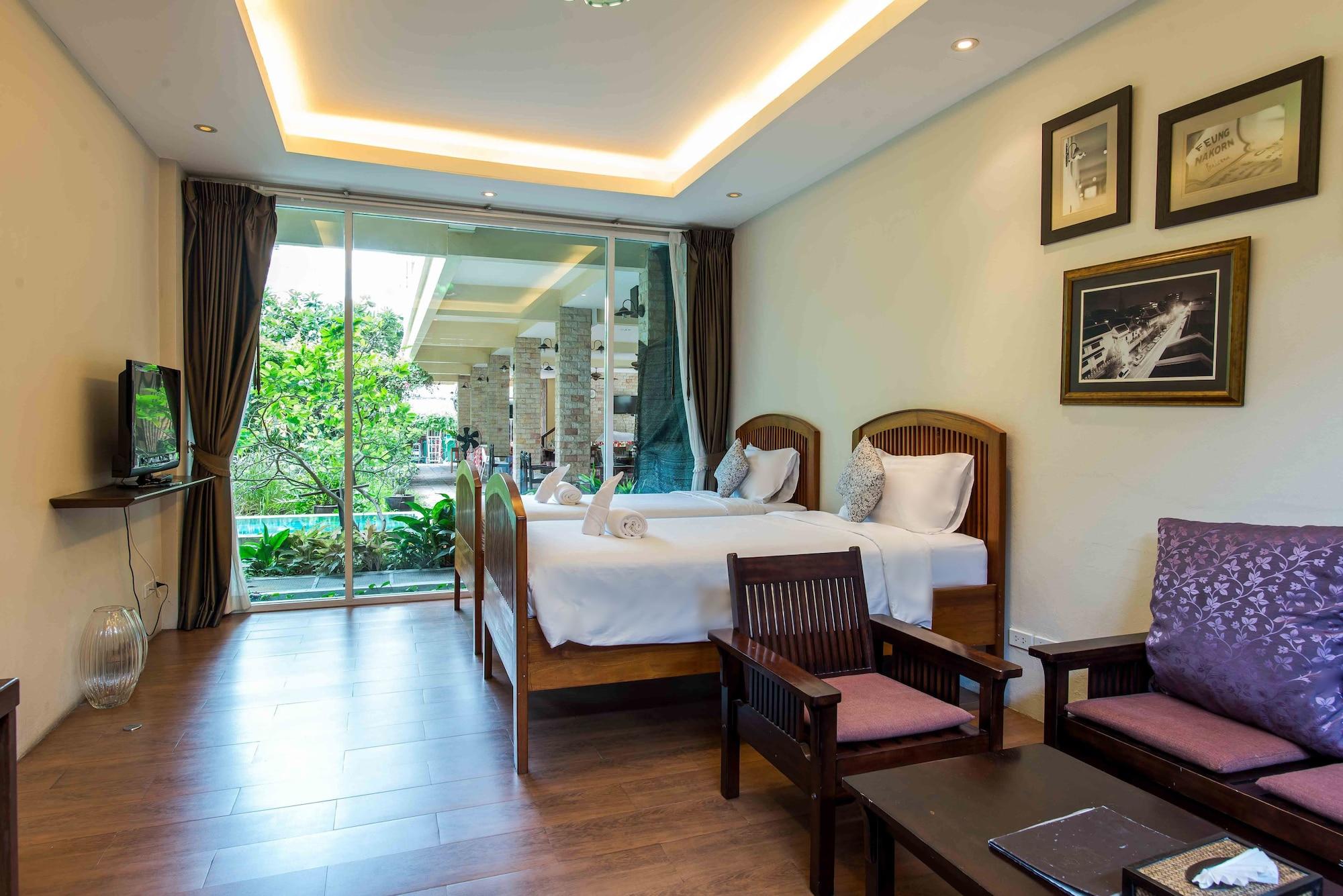 Hotel Feung Nakorn Balcony And Cafe
