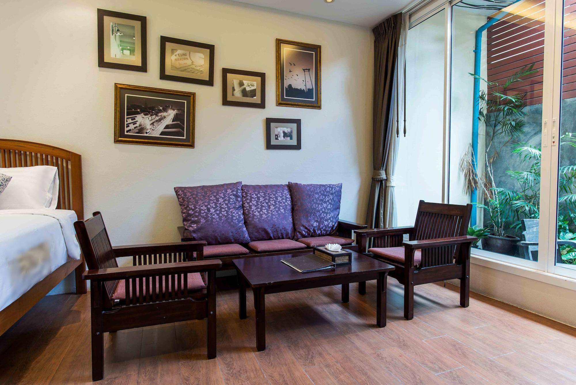 Feung Nakorn Balcony And Cafe Hotel 3*