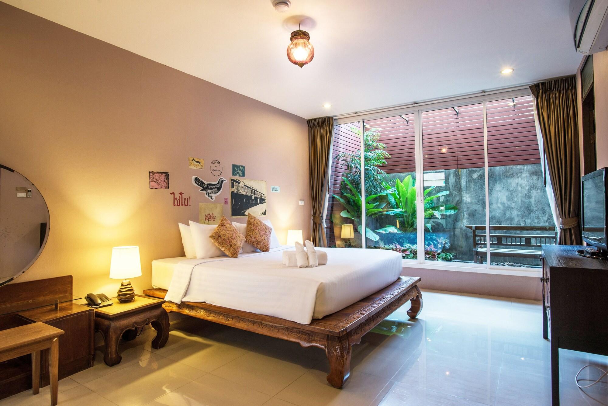 Feung Nakorn Balcony And Cafe Bangkok