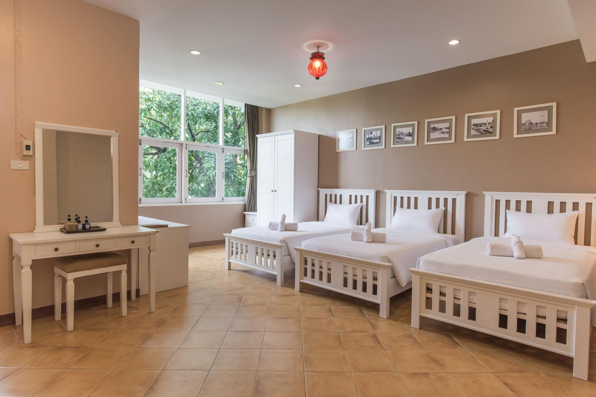 Feung Nakorn Balcony And Cafe Hotel