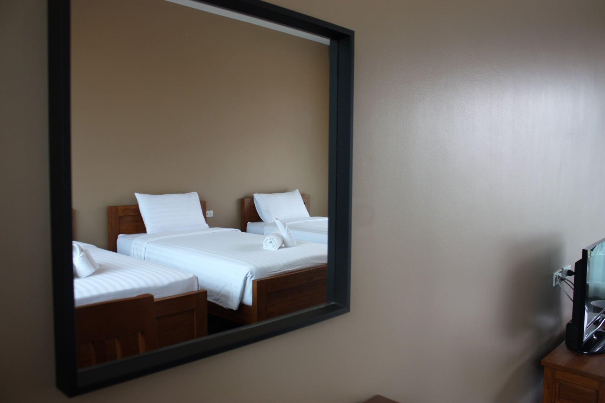 Hotel Feung Nakorn Balcony And Cafe 3*