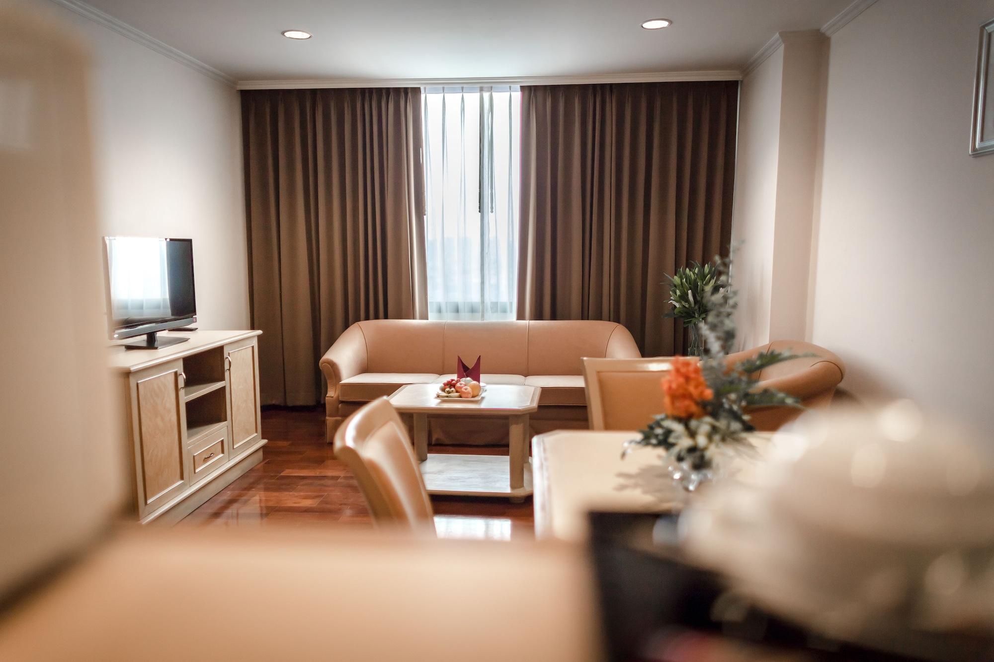 Hotel Grand Tower Rama 6