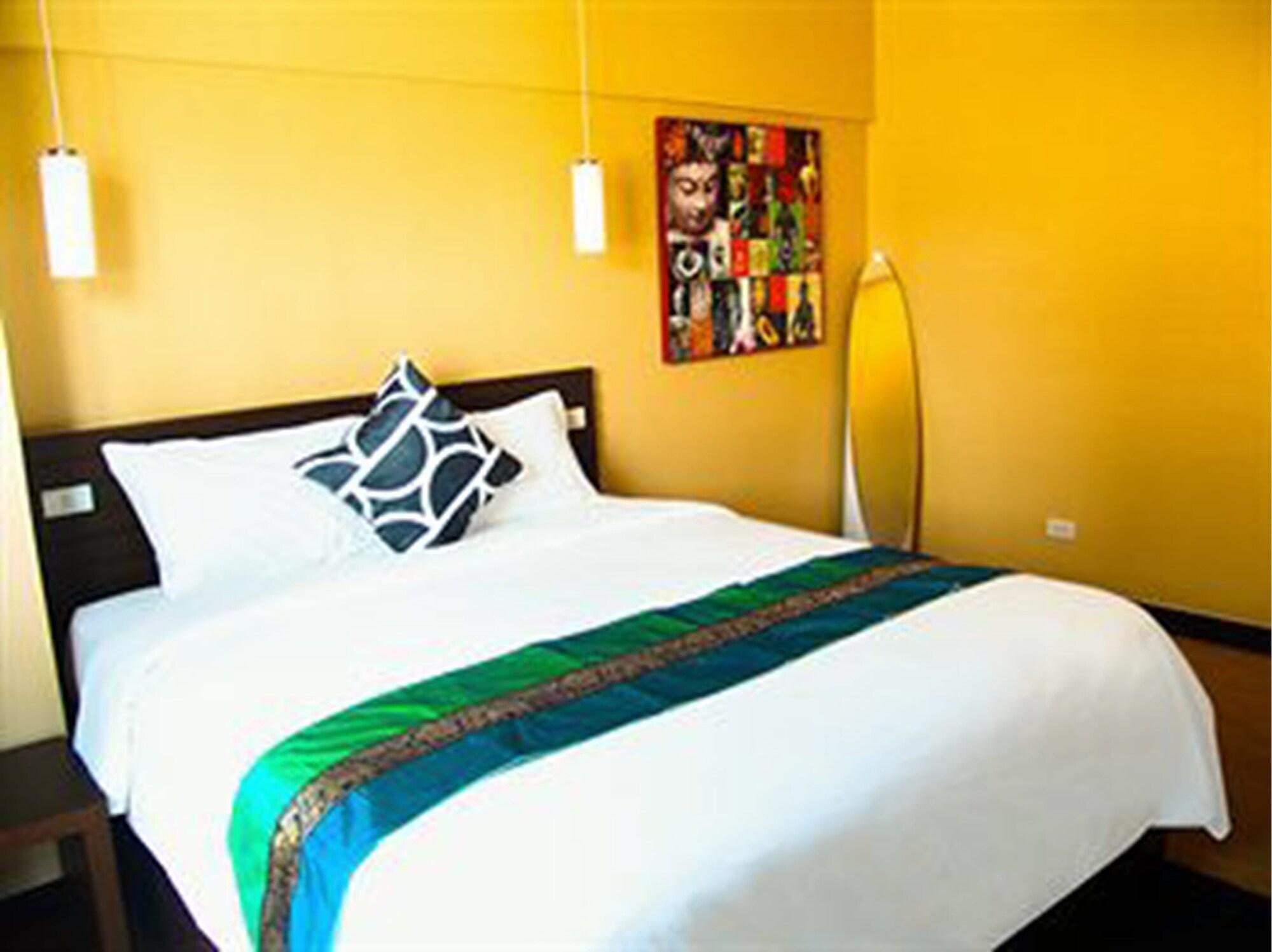 Icheck Gems Center Silom Hotel 3*