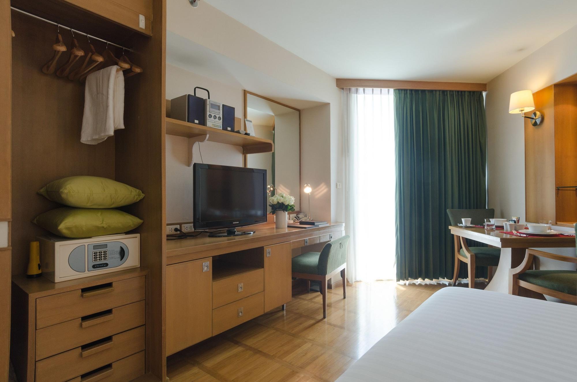 At Ease Saladaeng By Aetas Hotel 4*