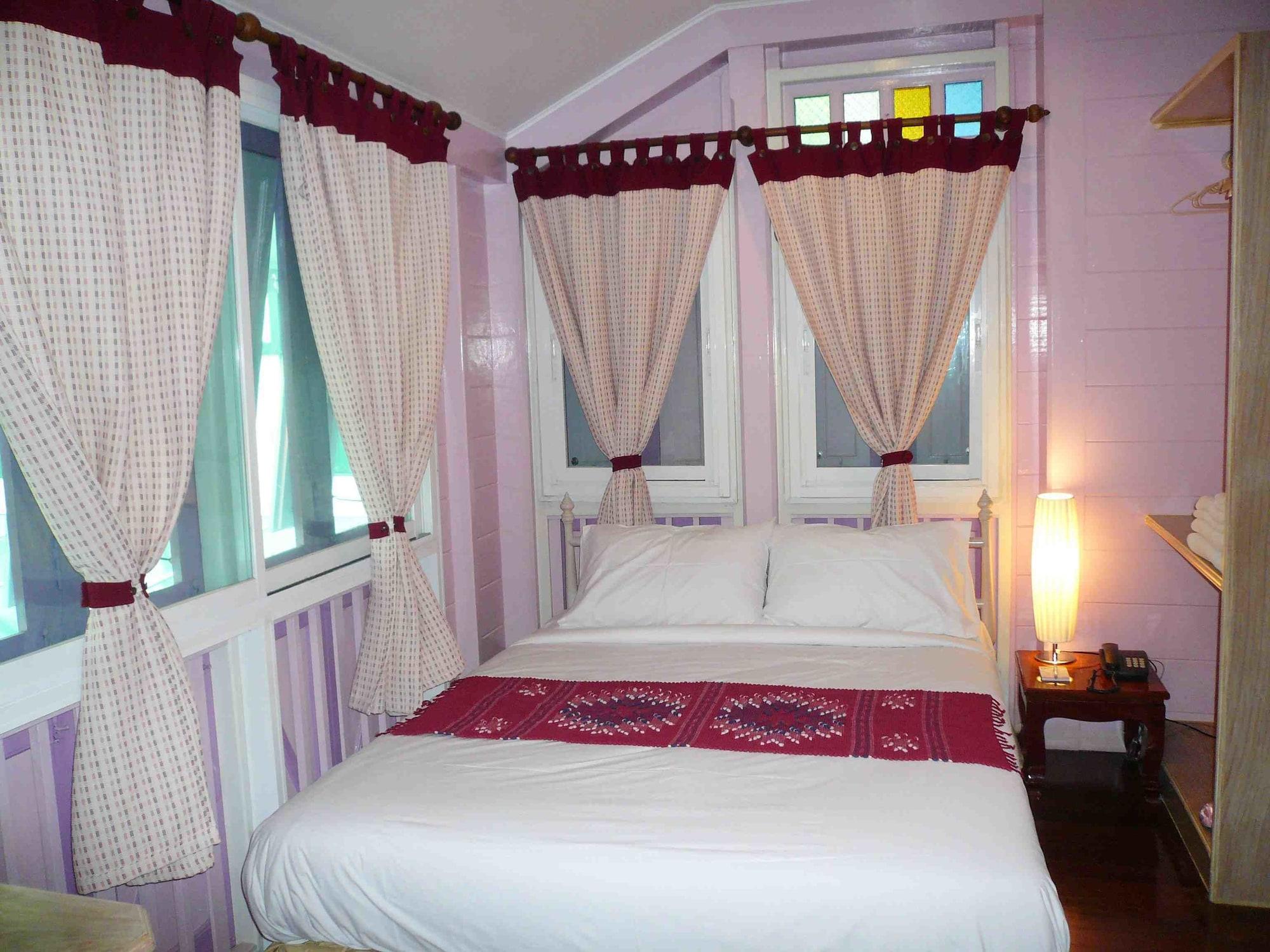 Samsen Sam Place Homestay