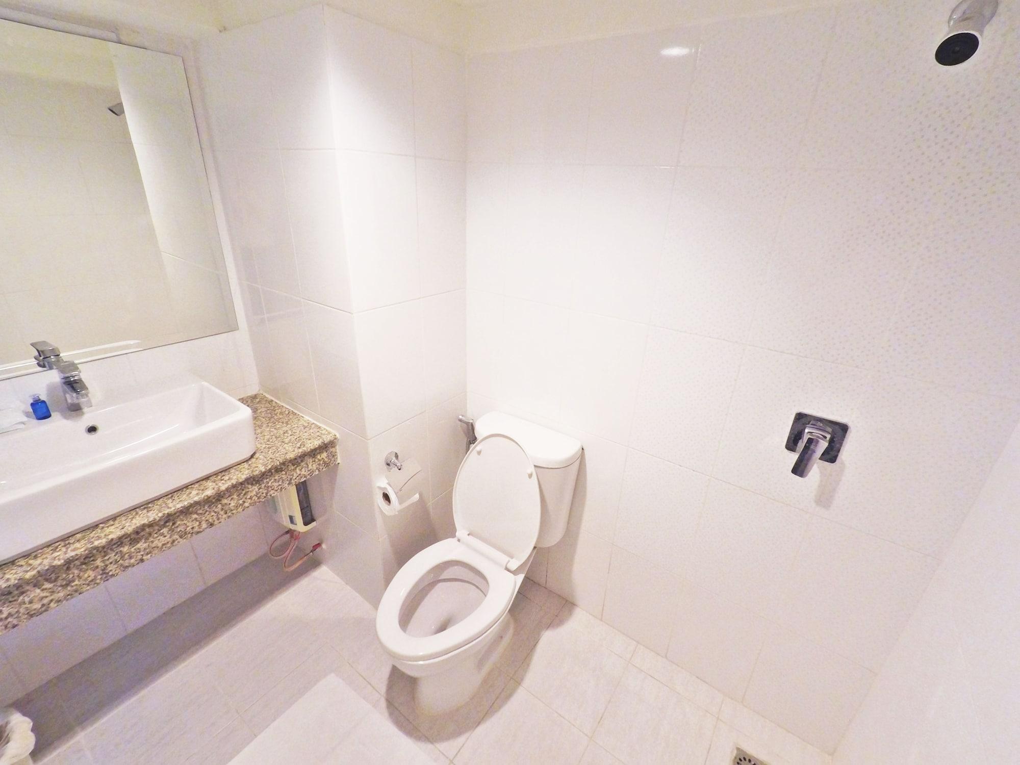 Romance Sukhumvit 97 Hotel