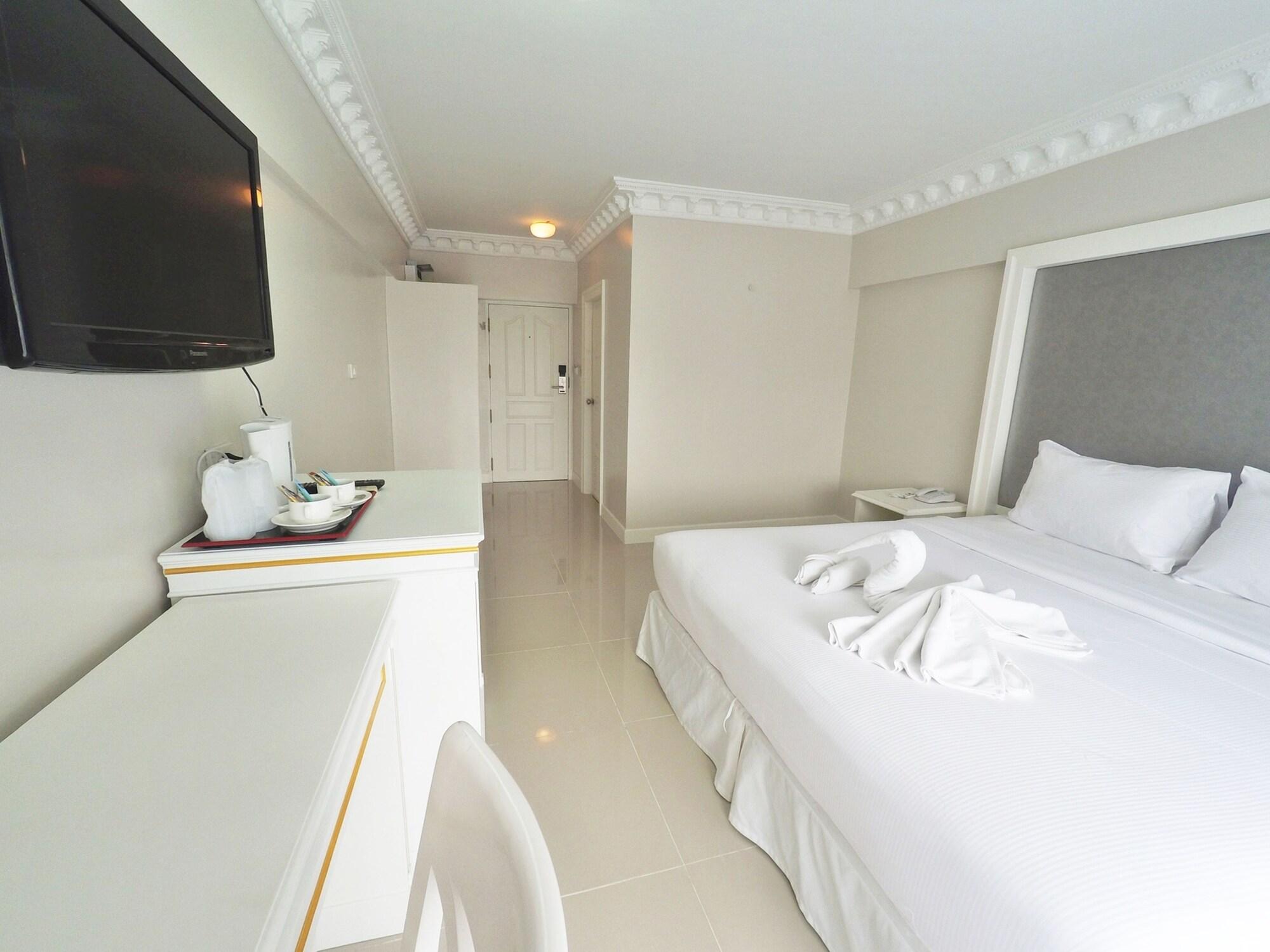 Romance Sukhumvit 97 Hotel