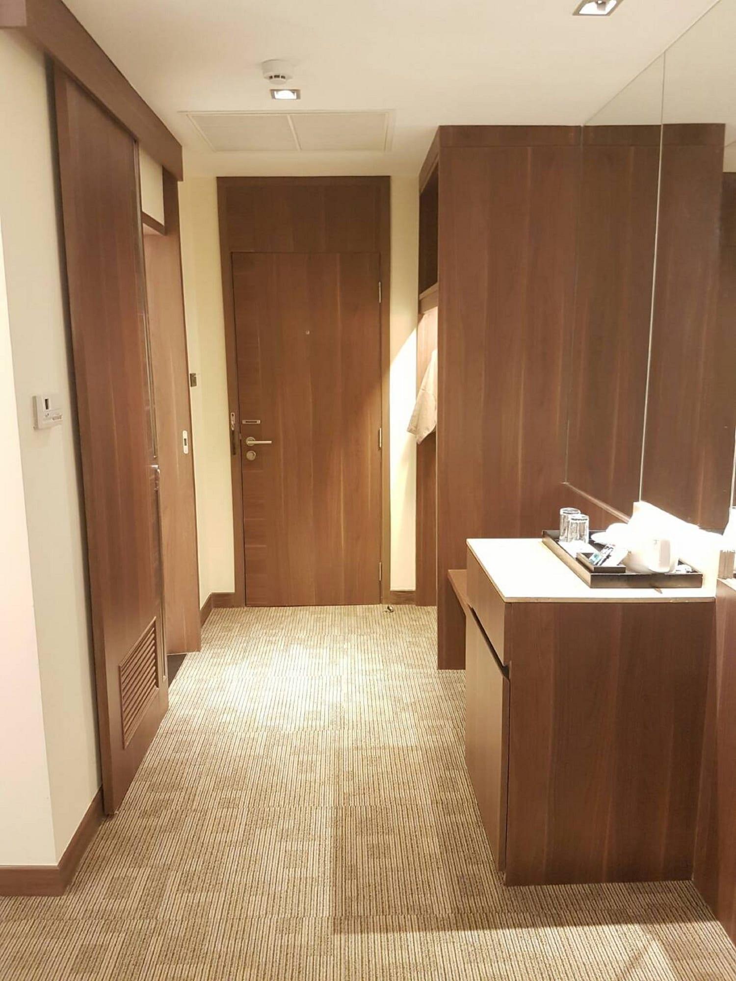 Louis Tavern Hotel Bangkok