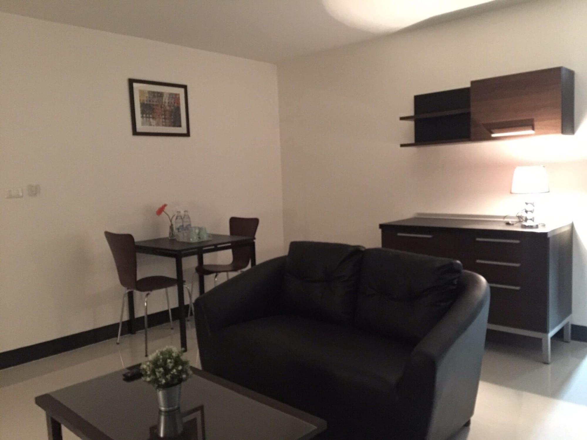 Hotel Sukhumvit 71 3*