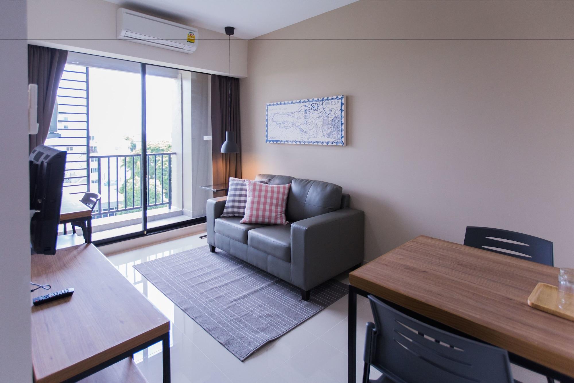 Hotel The Journey Laksi