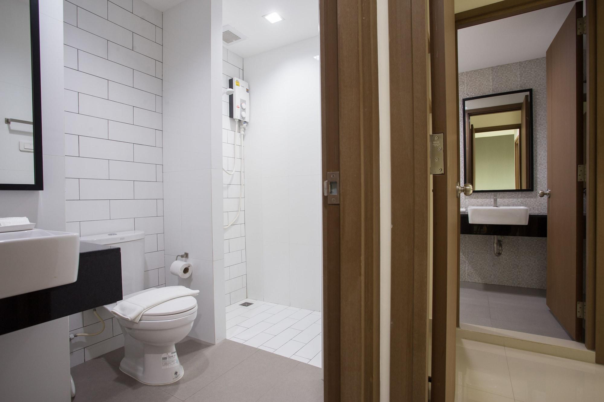 Hotel The Journey Laksi 3*