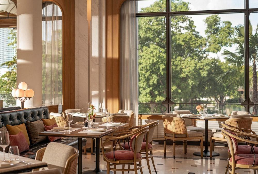 Four Seasons At Chao Phraya River Hotel 5*