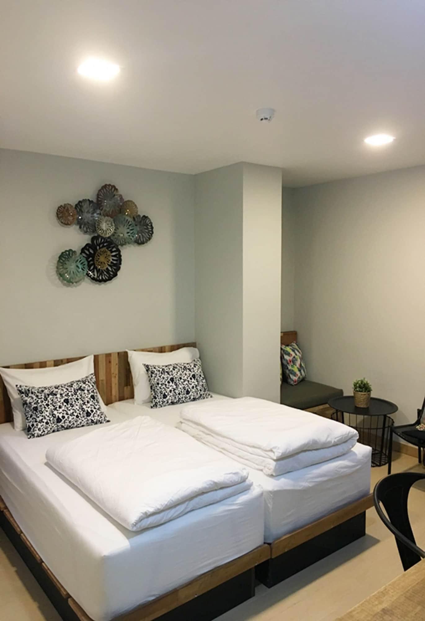 Saran Poshtel Hotel