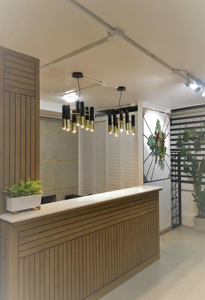 Saran Poshtel Hotel 3*