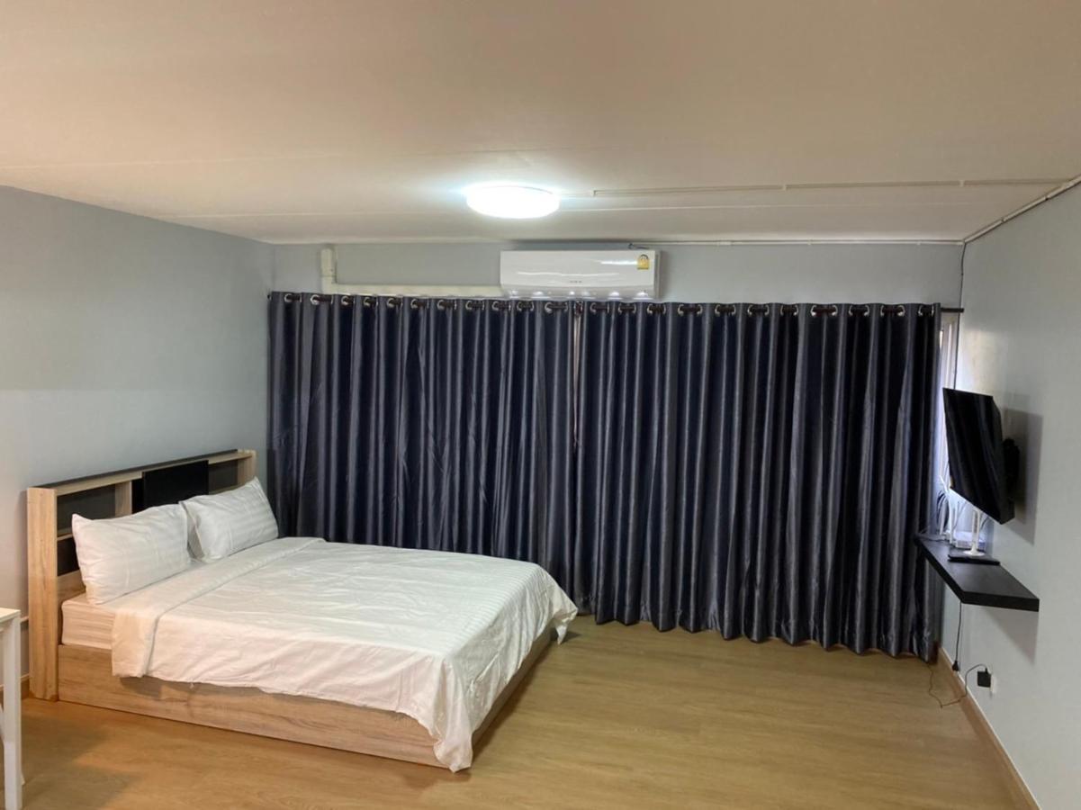 Impact Popular Comdominium Homestay *