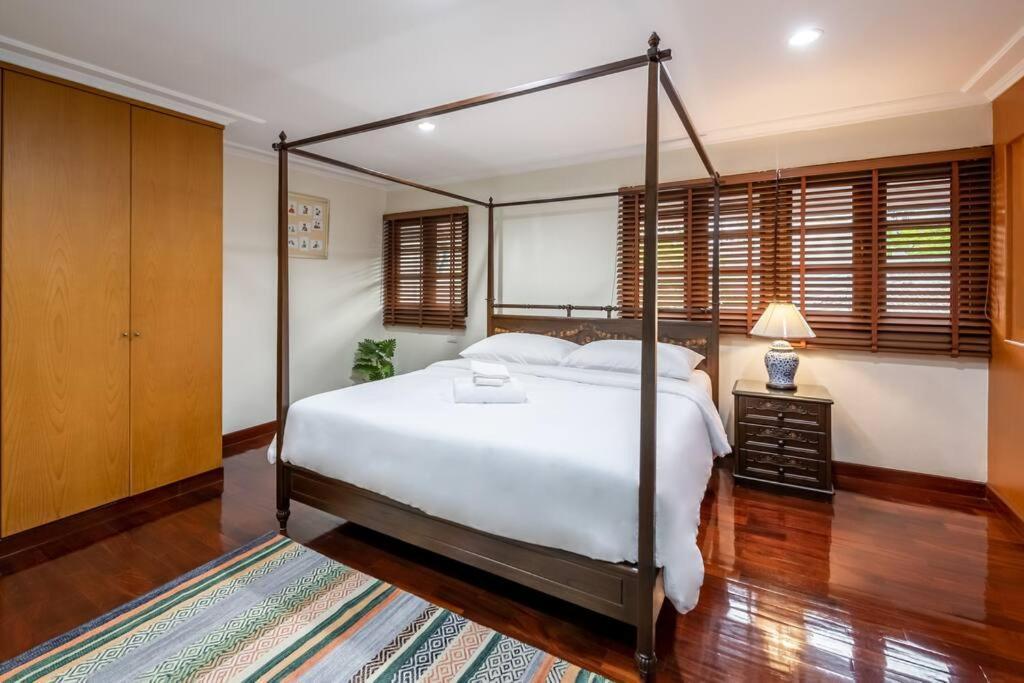 At Nana-5bed, Center, Nana Bts, Mbk, World, Siam Pousada