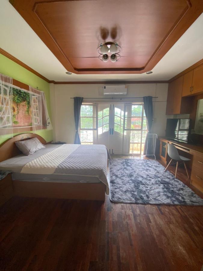 Homestay บ้านแบ่งห้องให้พัก บ้านยูกเฮม วิวทะเลสาบ รู้สึกเหมือนบ้านเพื่อน