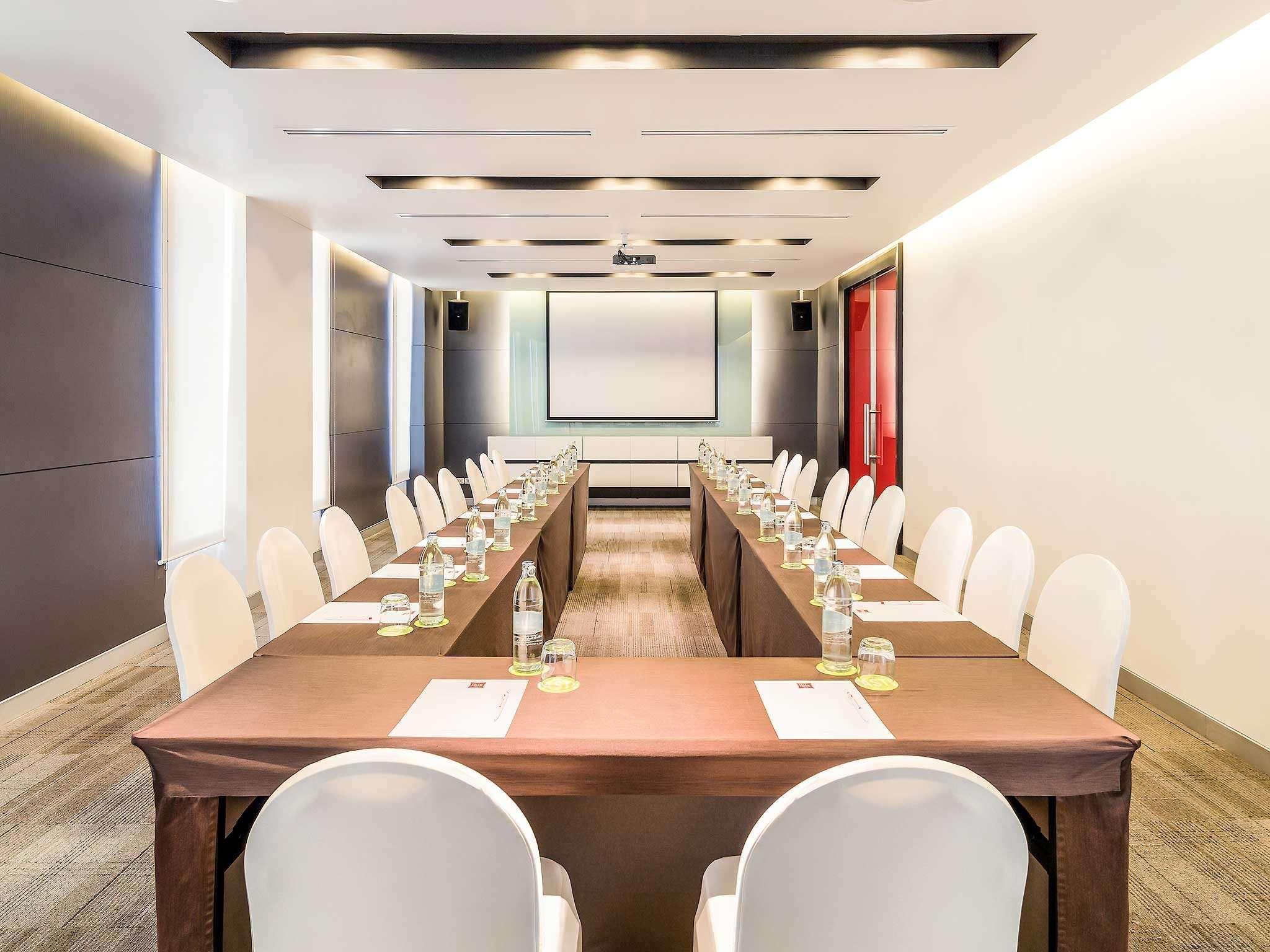 Ibis Sukhumvit 4 Hotel 3*