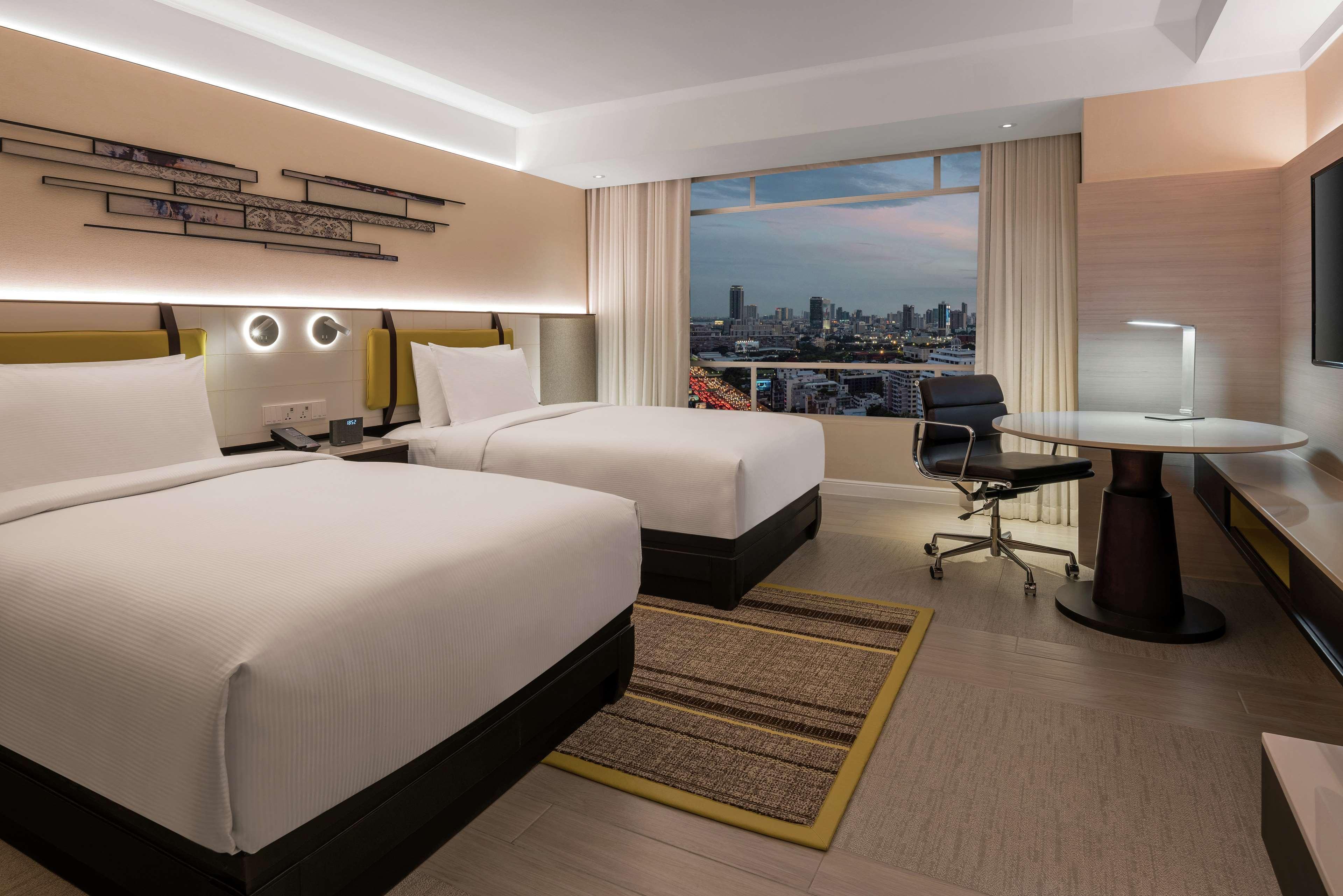 Doubletree By Hilton Ploenchit 4*