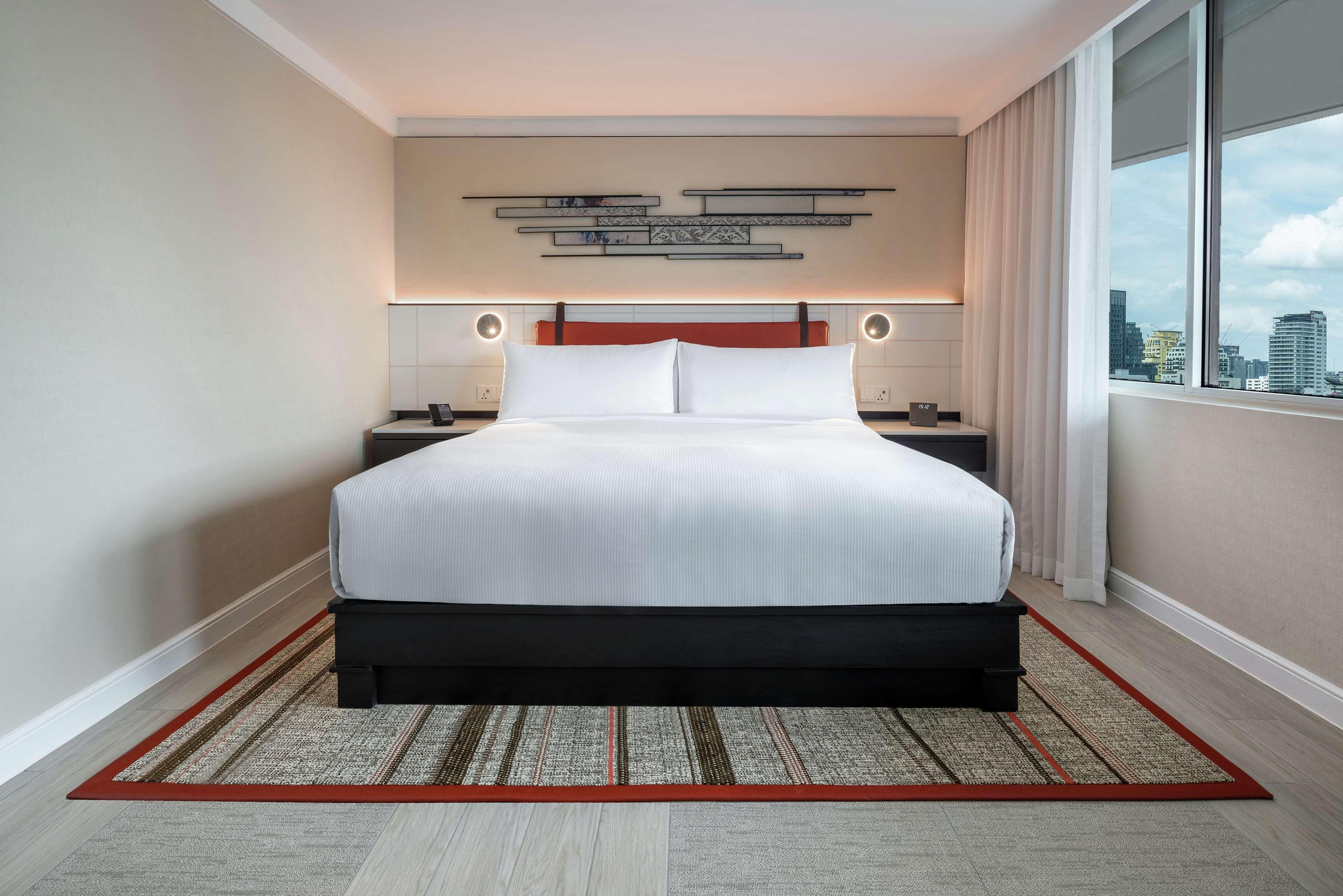 Doubletree By Hilton Ploenchit Bangkok