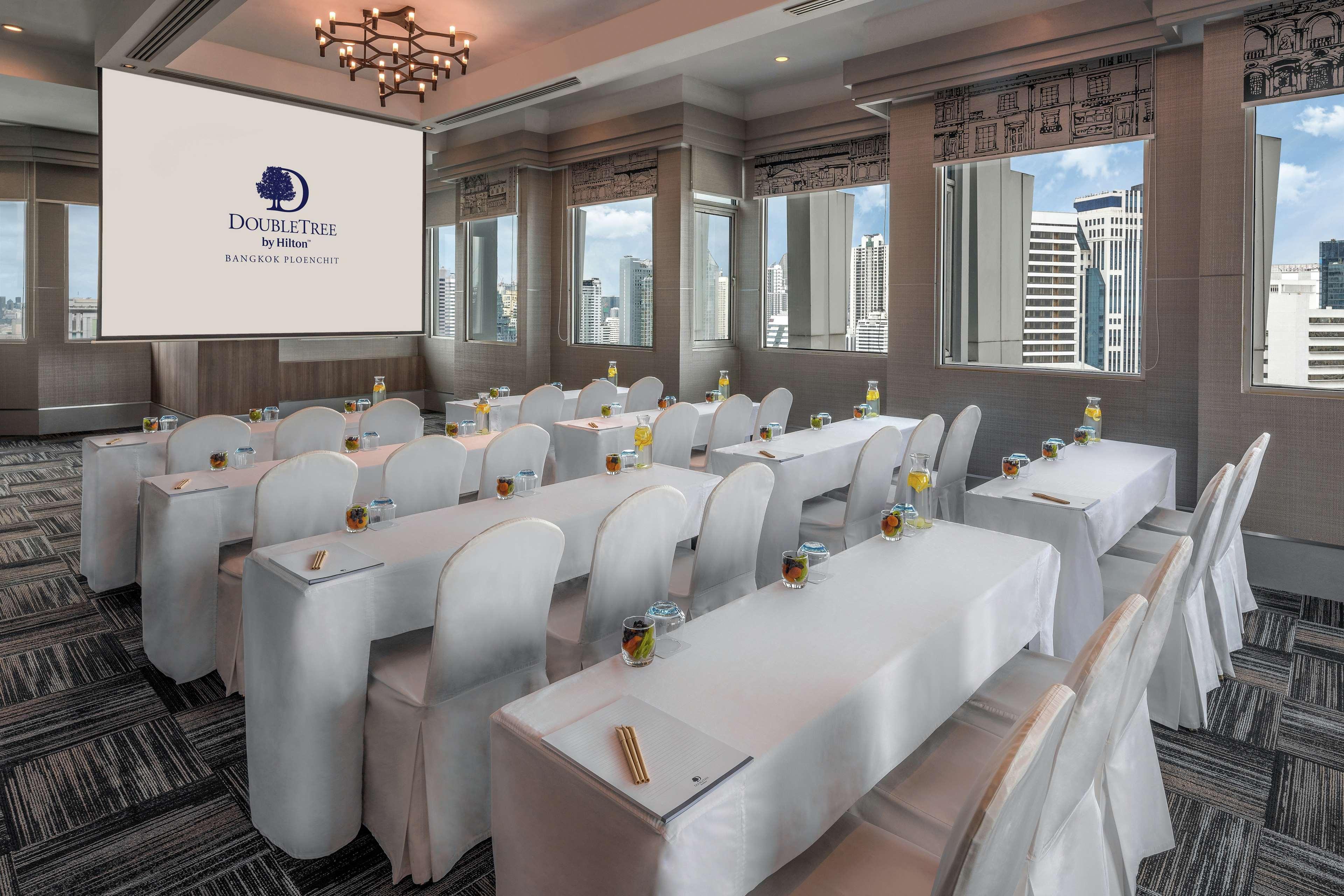 Doubletree By Hilton Ploenchit Hotel 4*