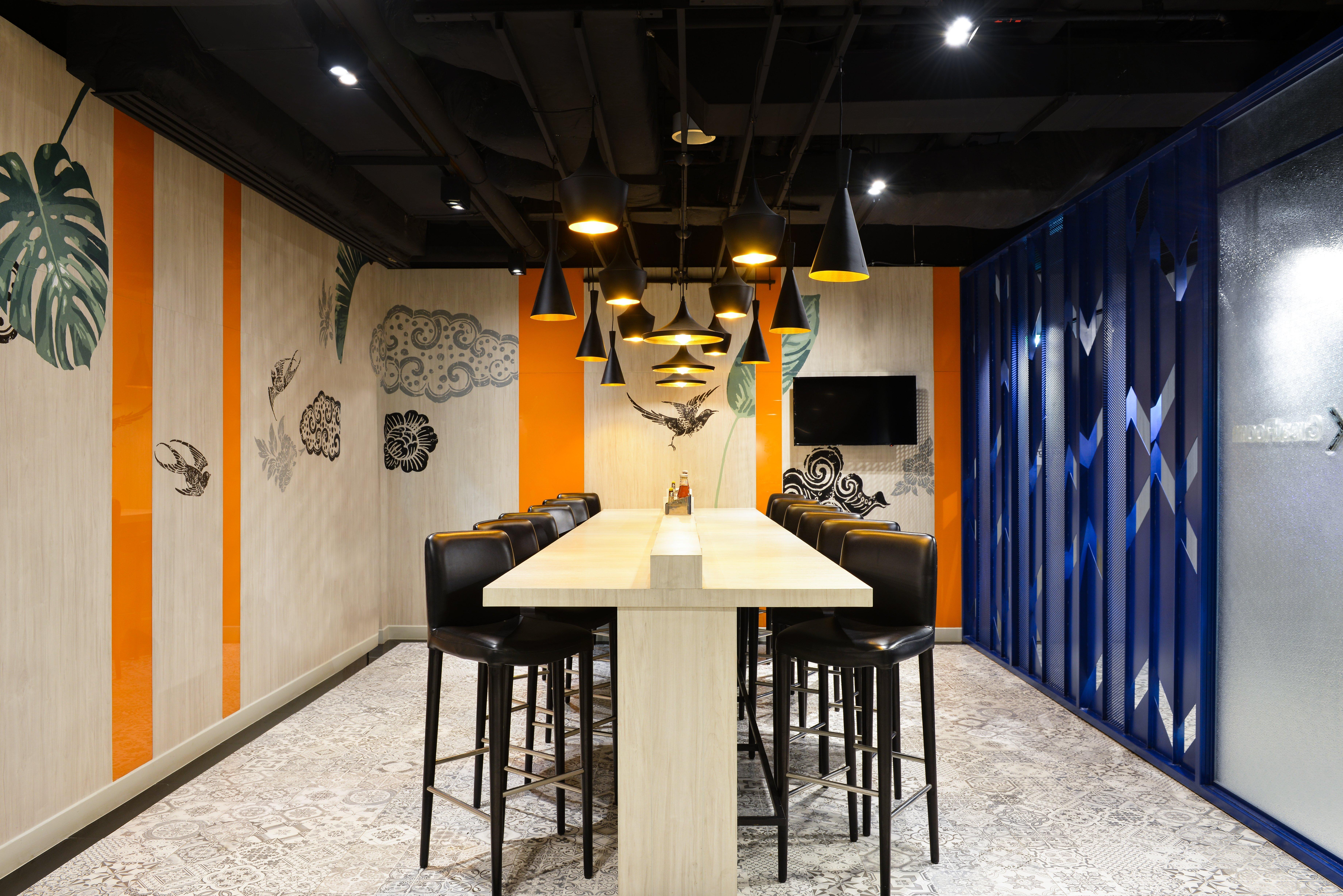 Express Sukhumvit 11 By Ihg Hotel 4*