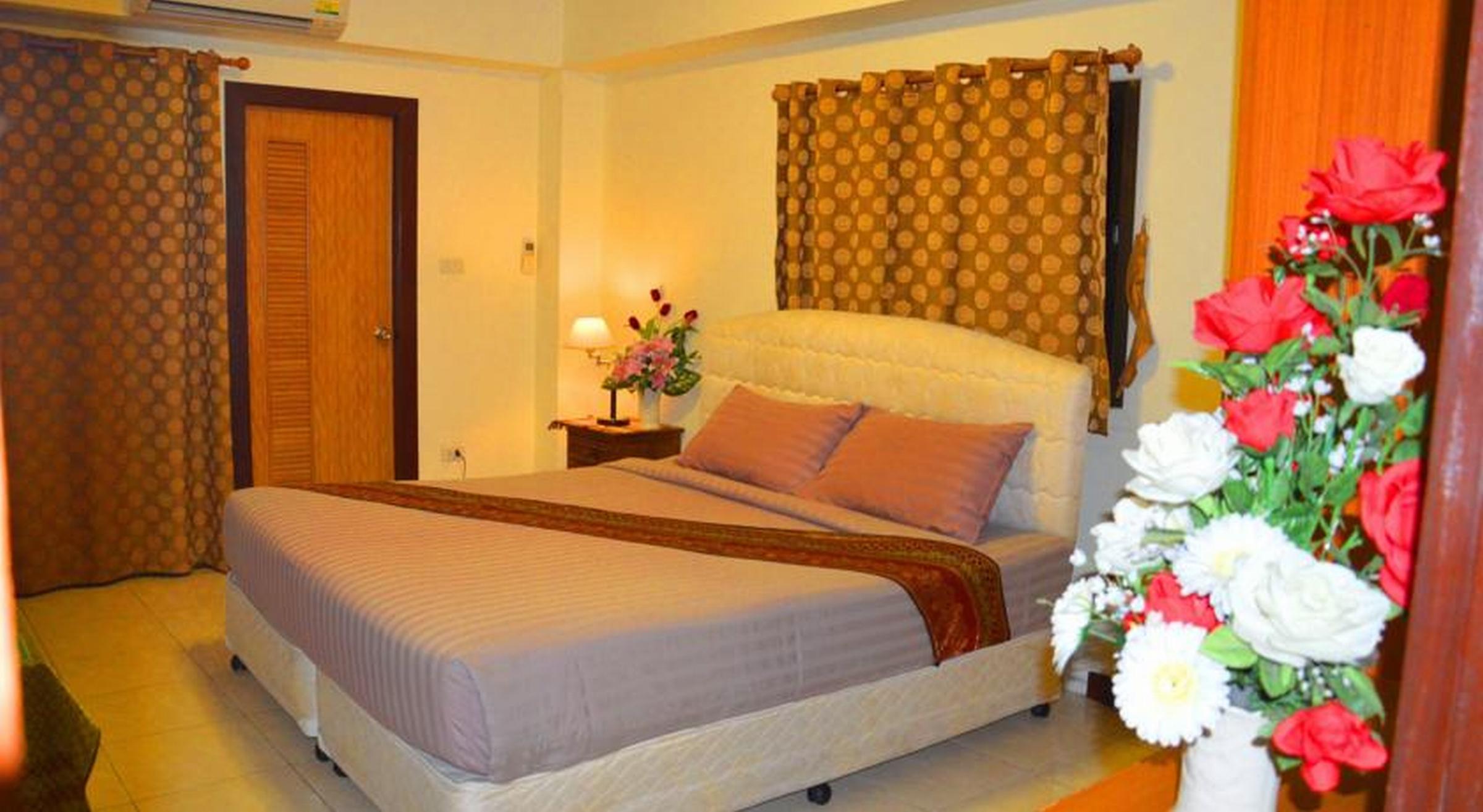 Silver Gold Garden, Suvarnabhumi Airport 3*