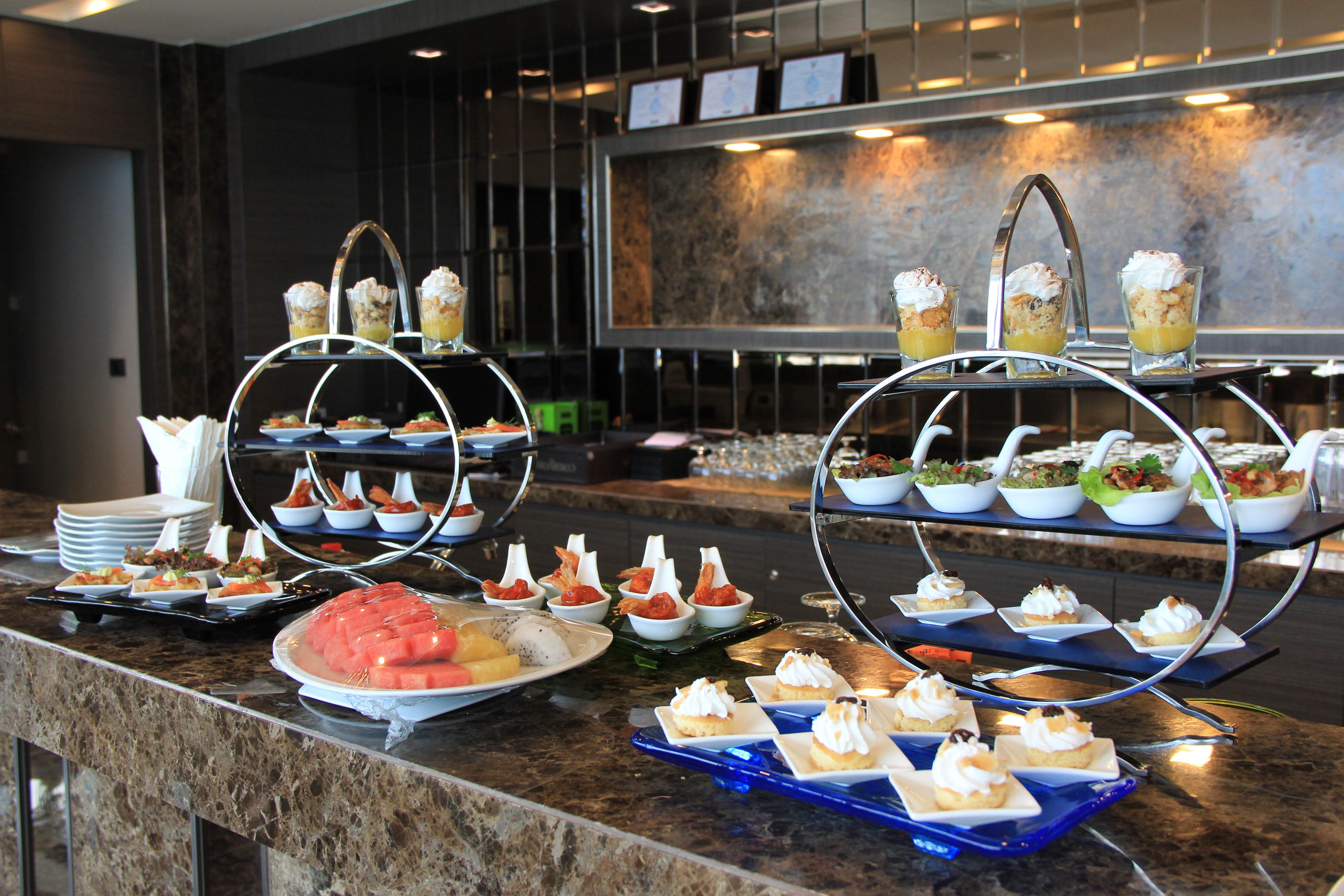 Ramada By Wyndham Sukhumvit 11 Hotel Bangkok