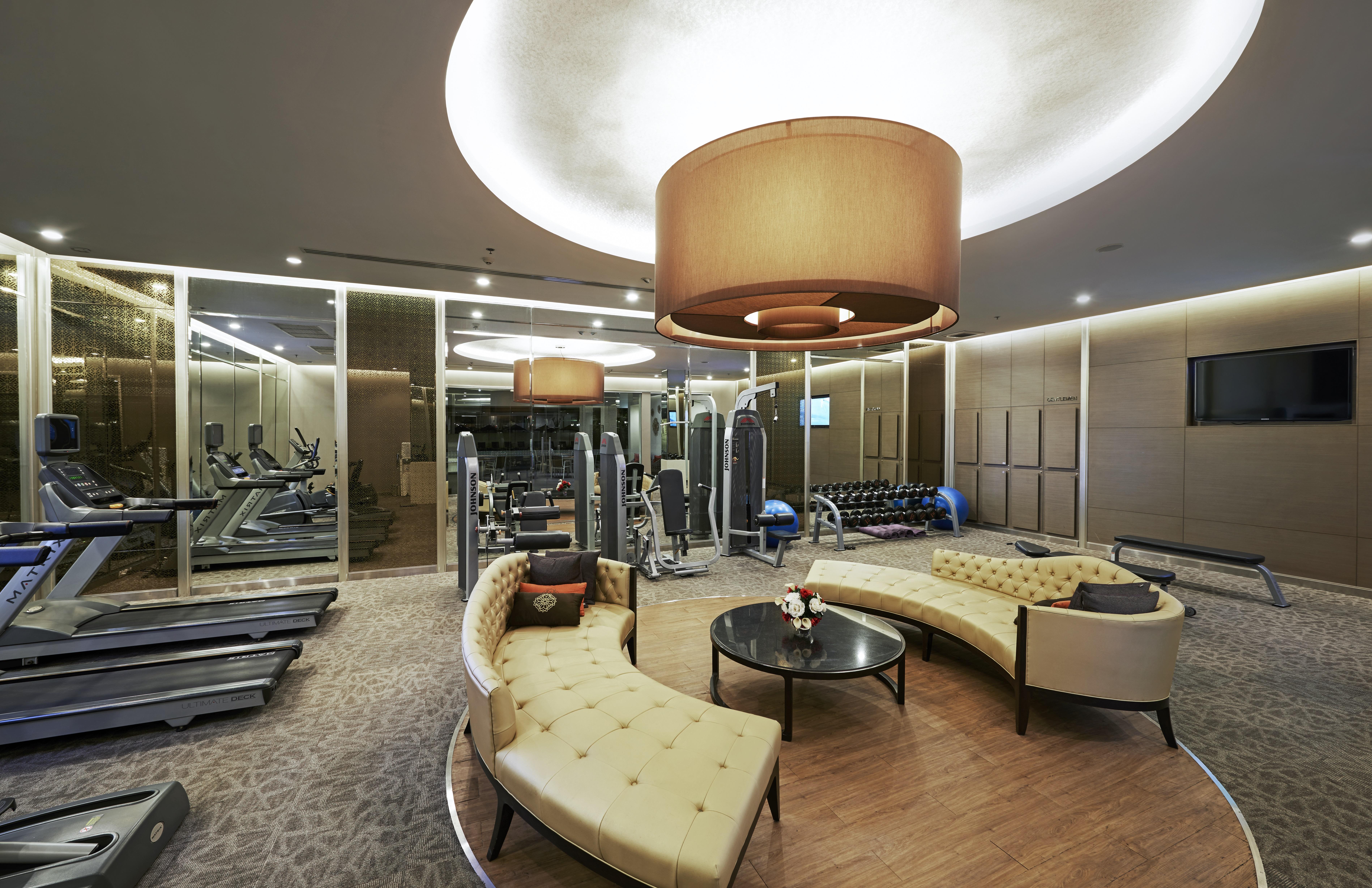 Mandarin Managed By Centre Point Hotel 4*