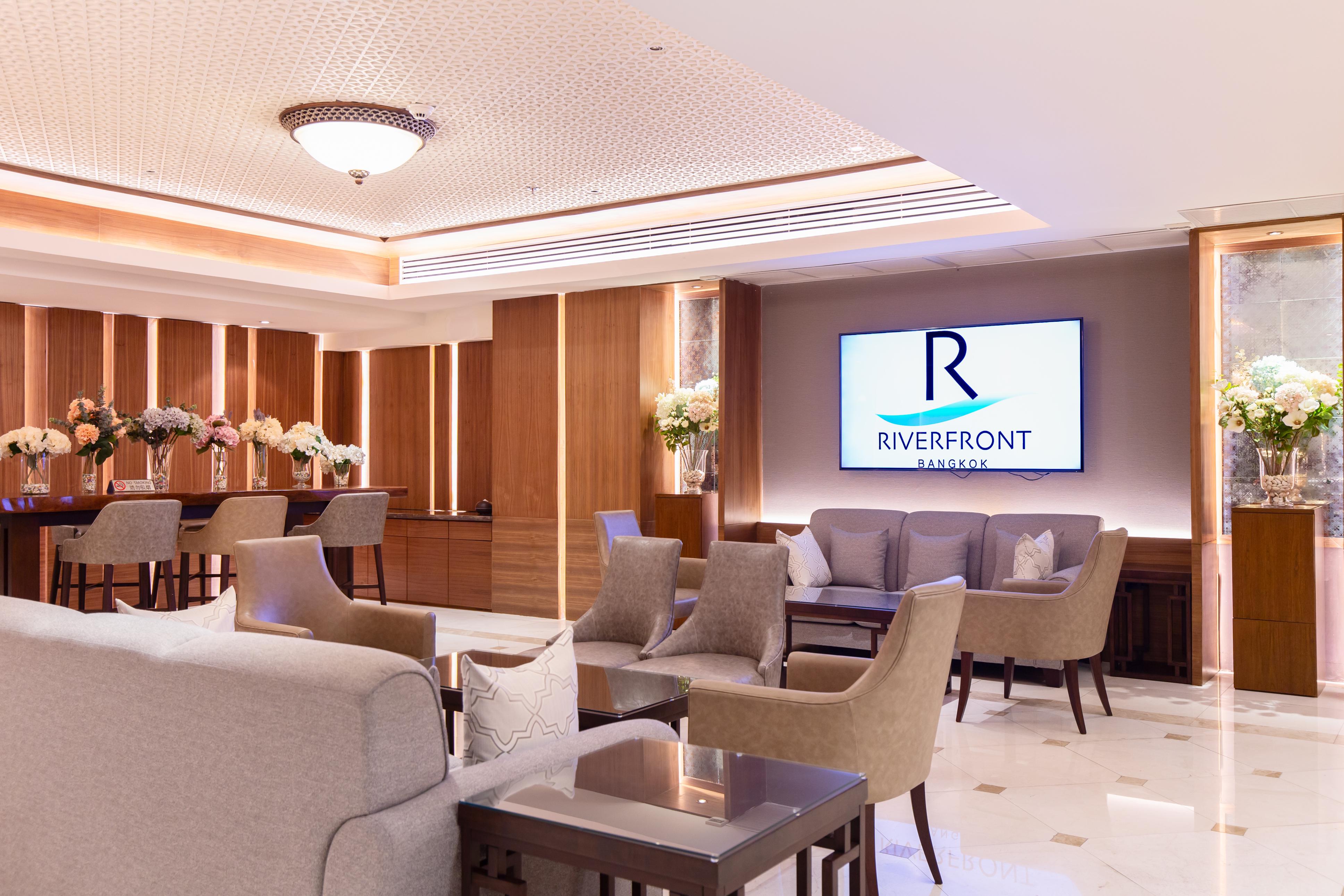 Riverfront Hotel