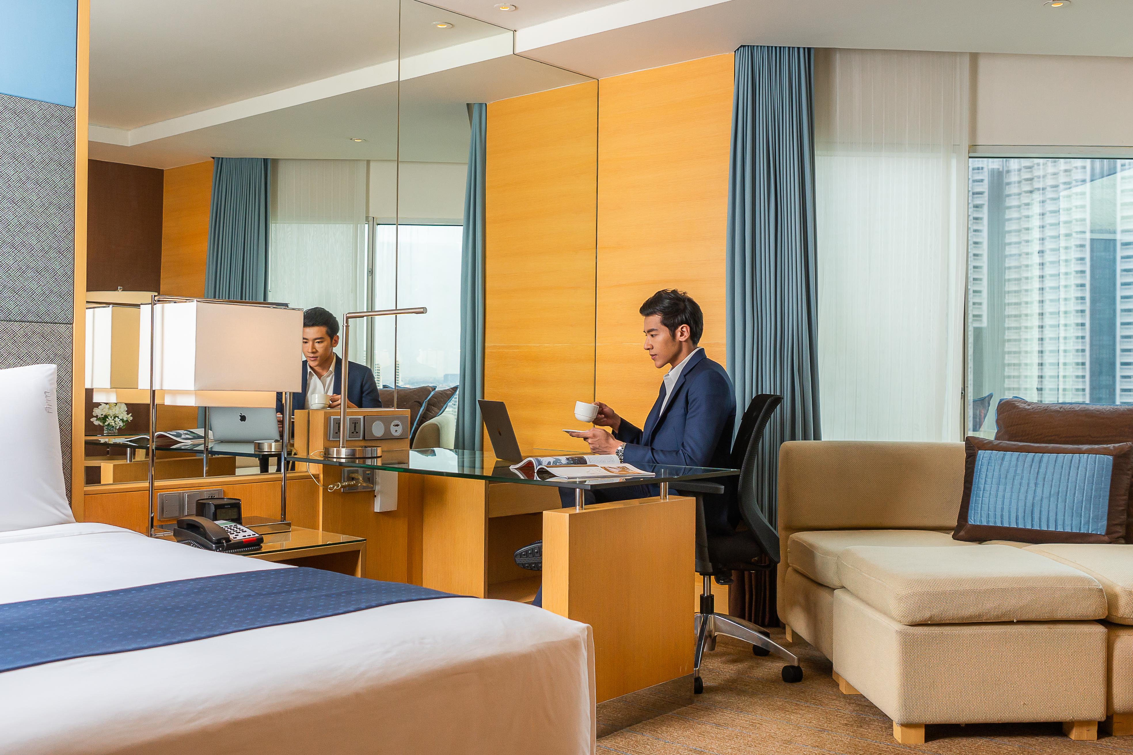 Holiday Silom By Ihg Hotel