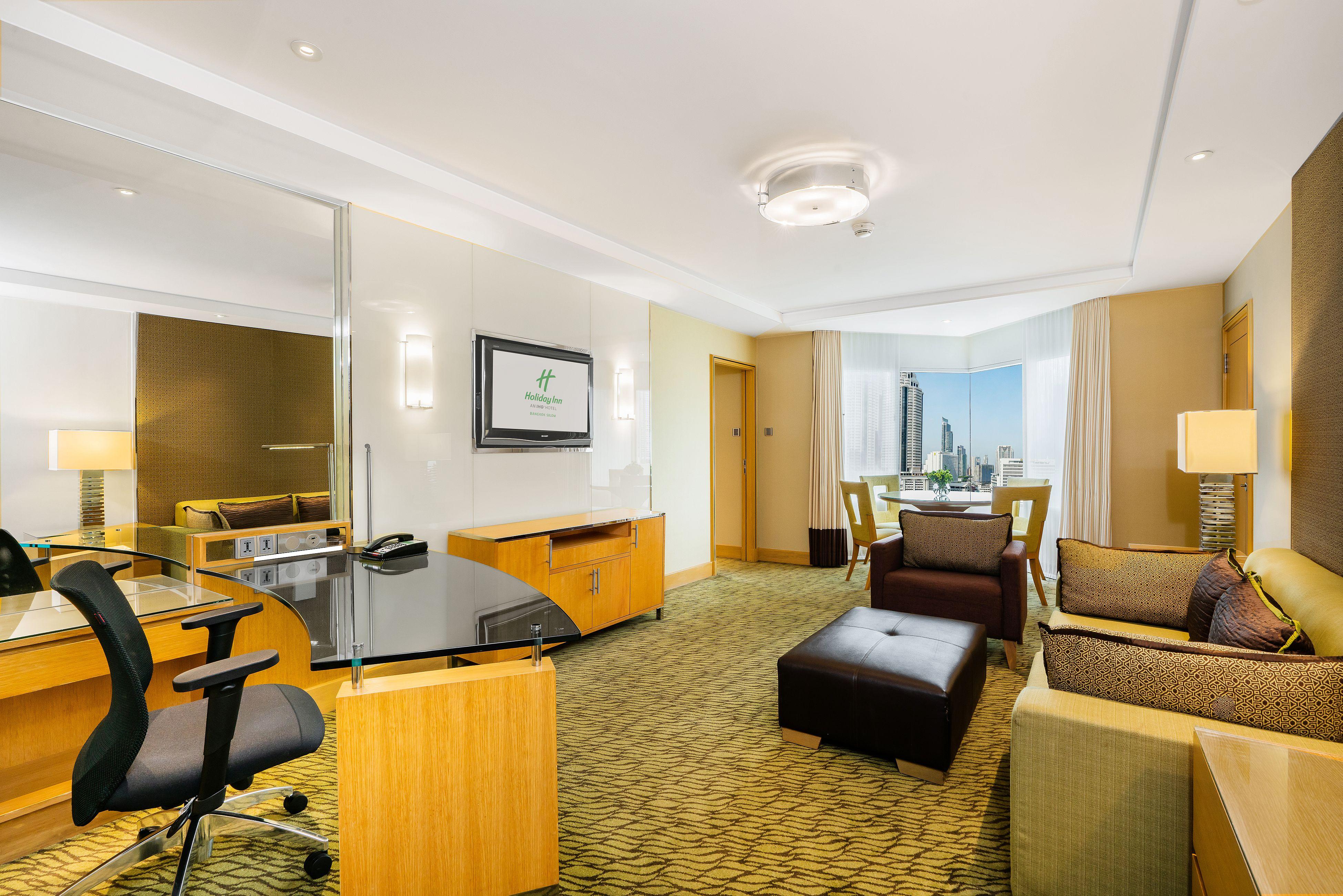 Holiday Silom By Ihg 4*
