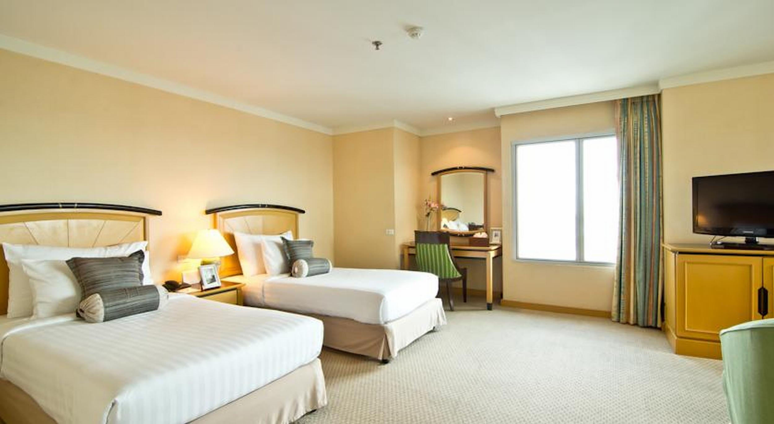 Baiyoke Sky Hotel 4*
