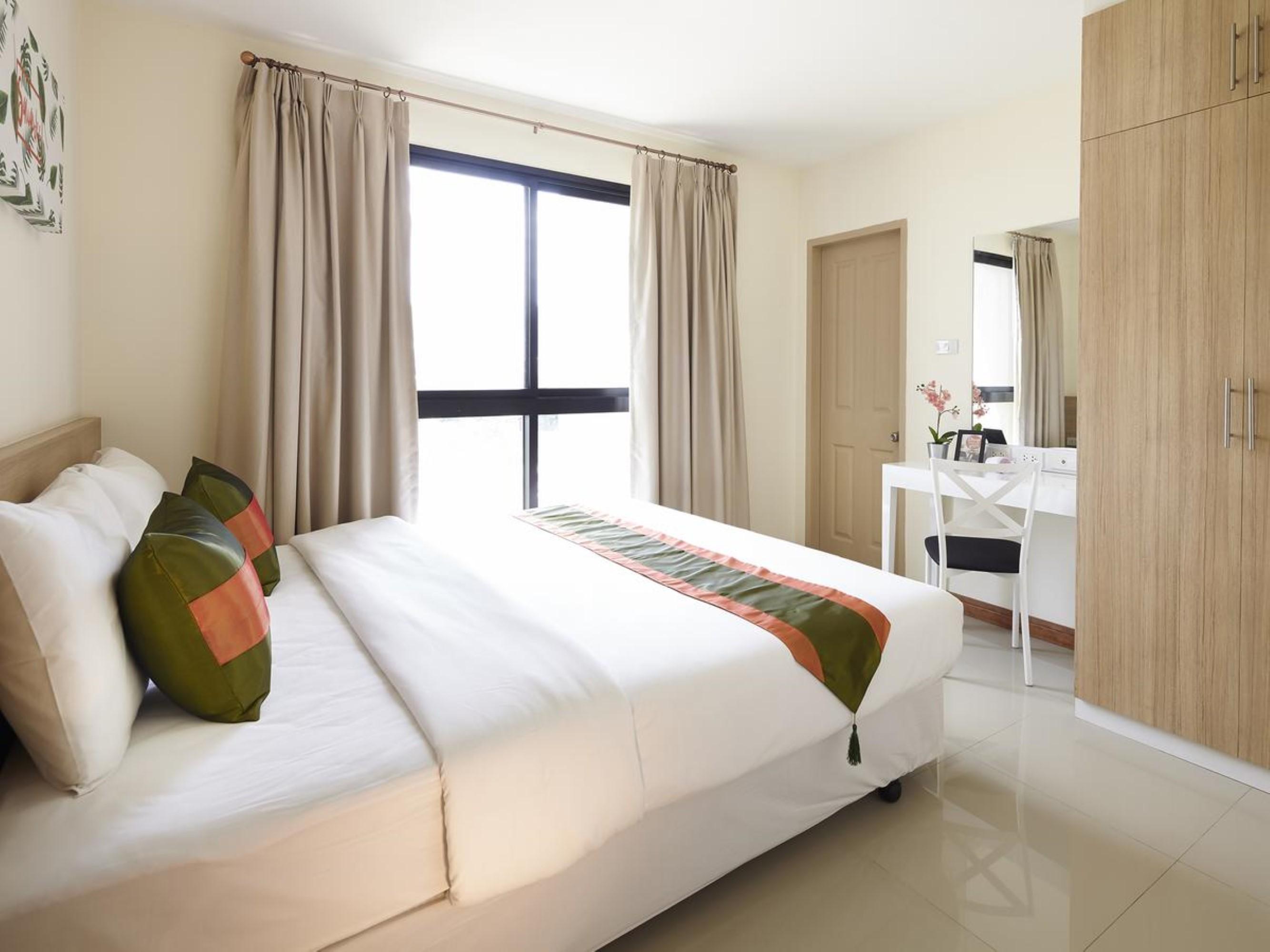 The Plimplace 2 Aparthotel