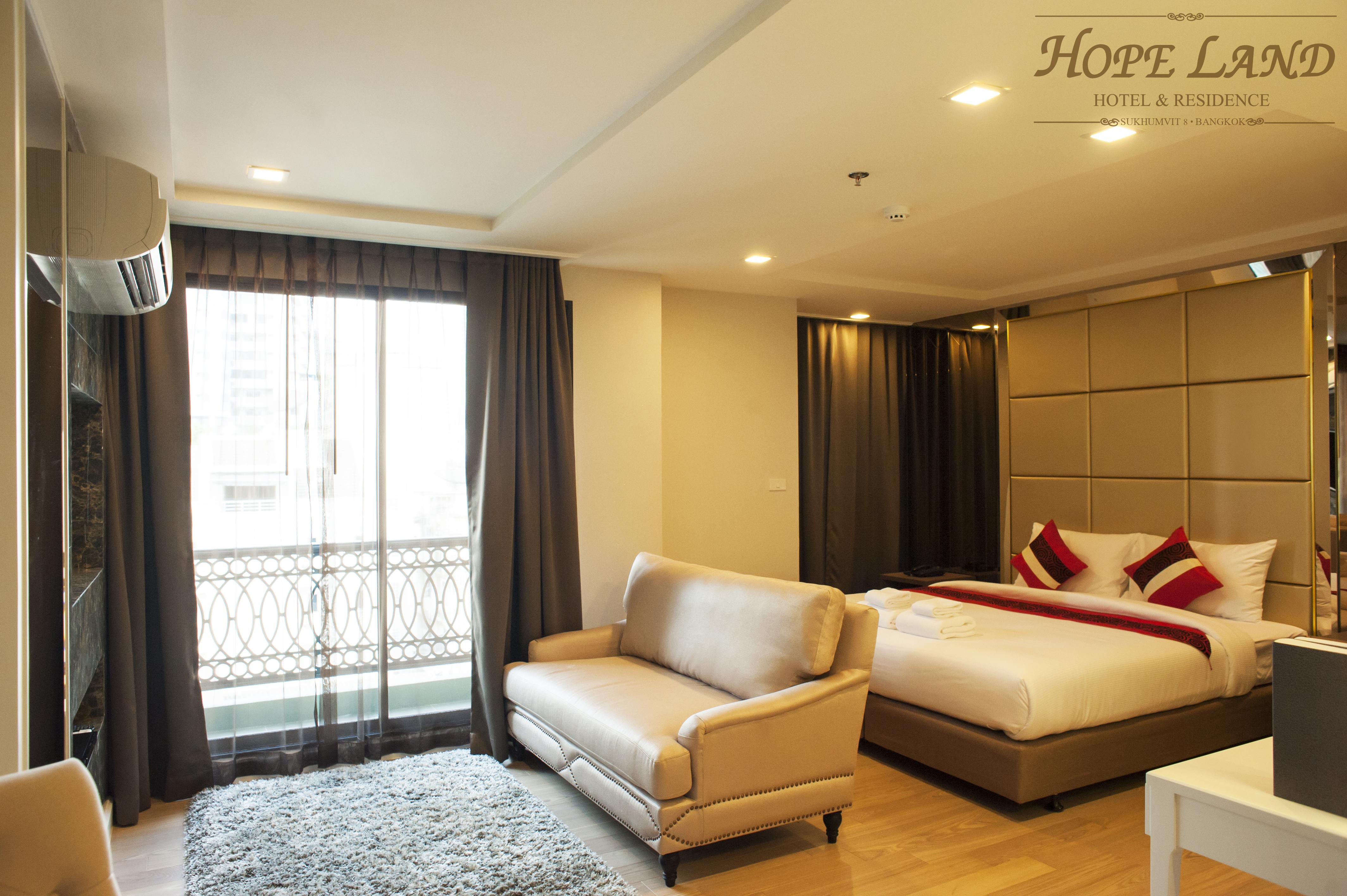 Hope Land Sukhumvit 8