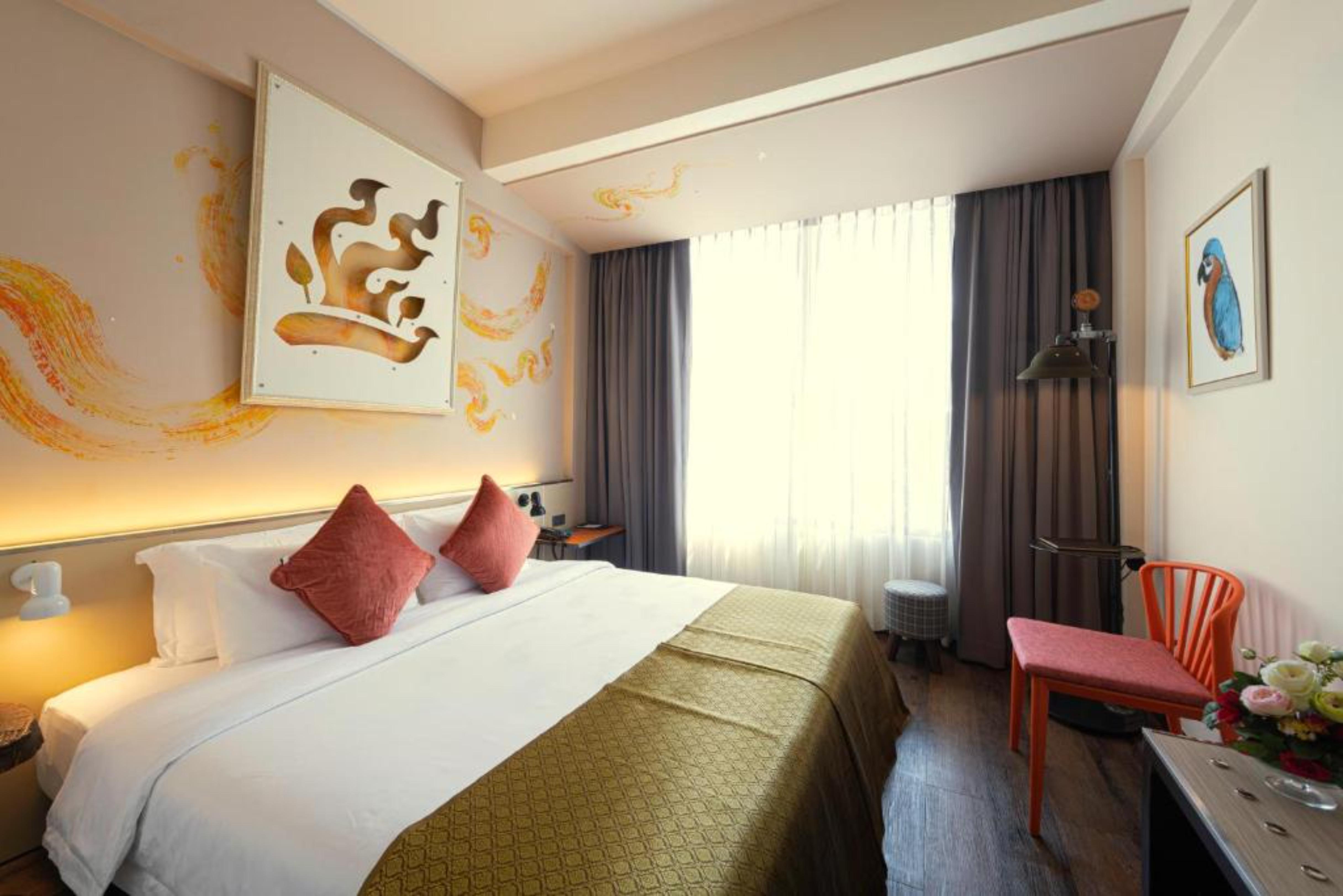 Dhevi Hotel 3*