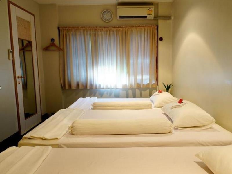 Saphan Krungthep Hostel *