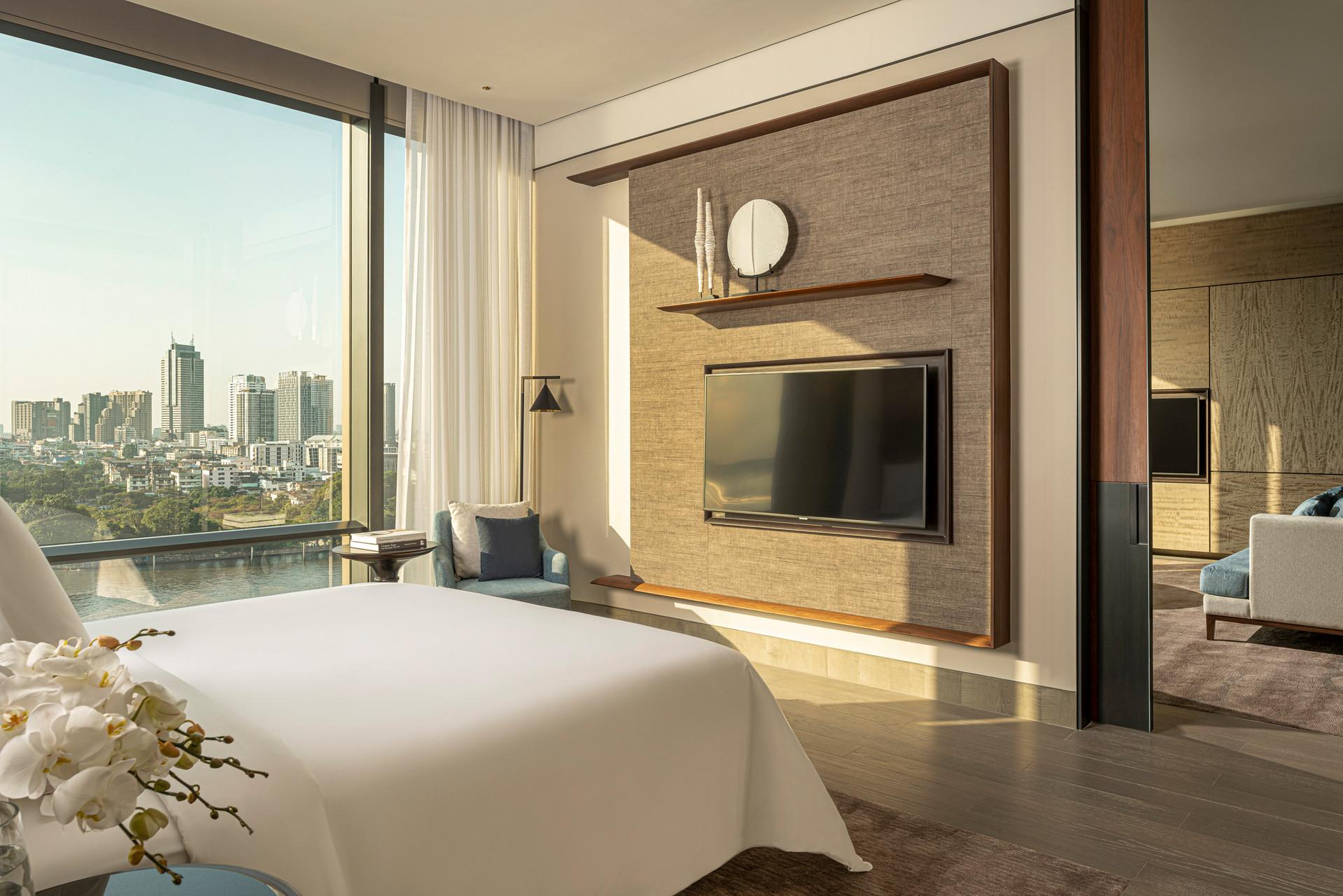 Hotel Four Seasons At Chao Phraya River 5*