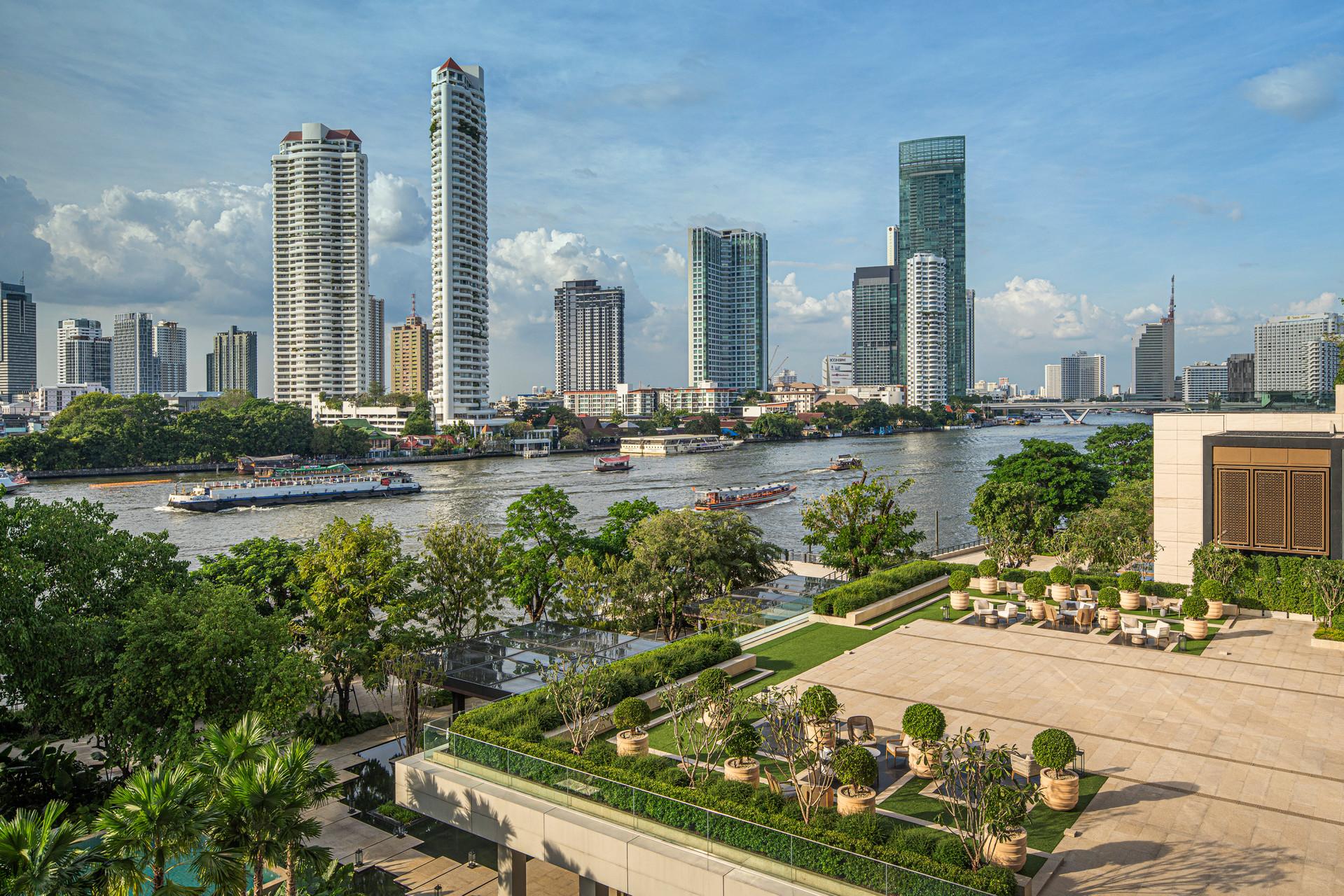Four Seasons At Chao Phraya River Hotel