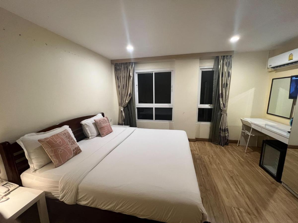 V Check Sukhumvit 22 3* Bangkok