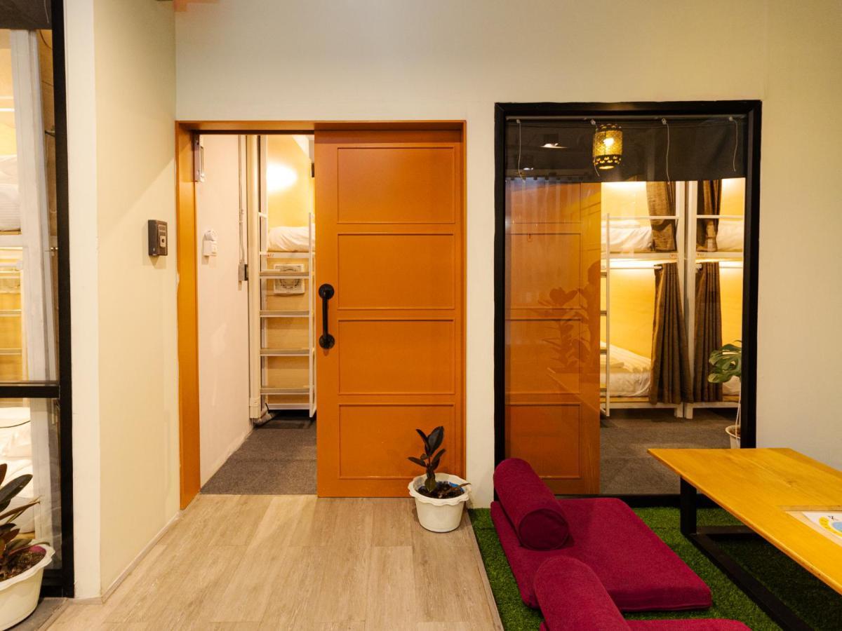 Khao San Social Capsule *