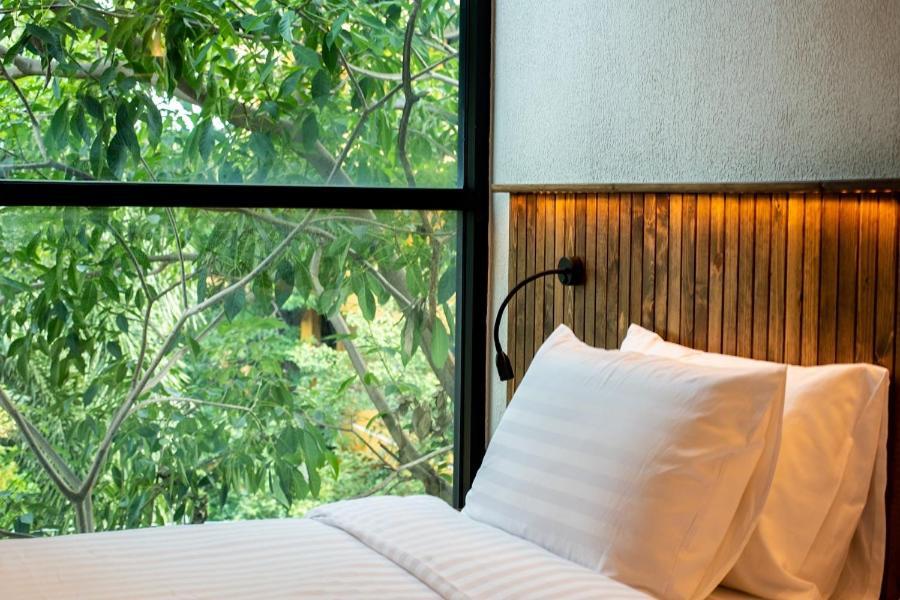 Hotel Karaarom 4*