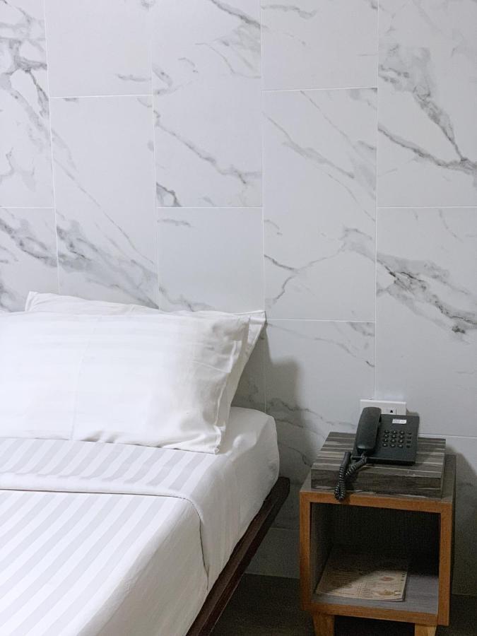 Watana Hotel 2*
