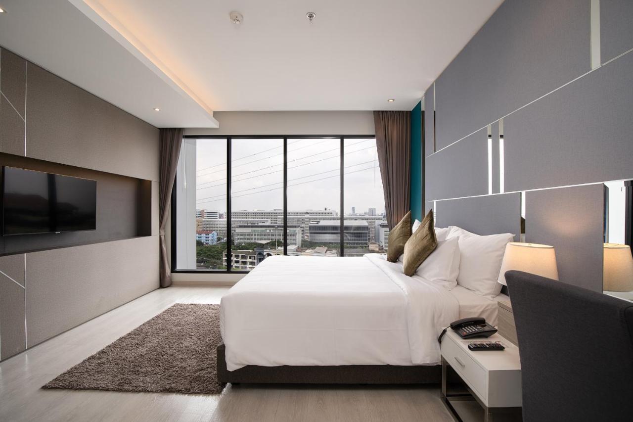 Thaya Hotel